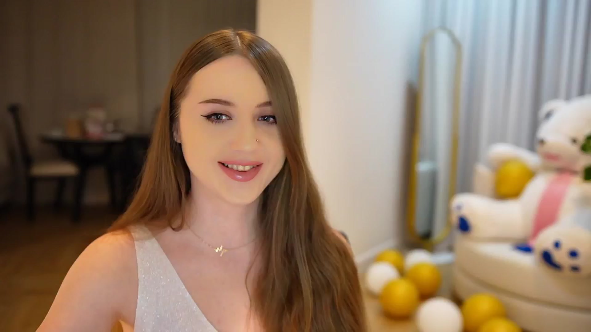 Gallery image thumbnail from Innocent_Soul's myfreecams stream on, 09/30/2024, 18:04 image 10 of 20