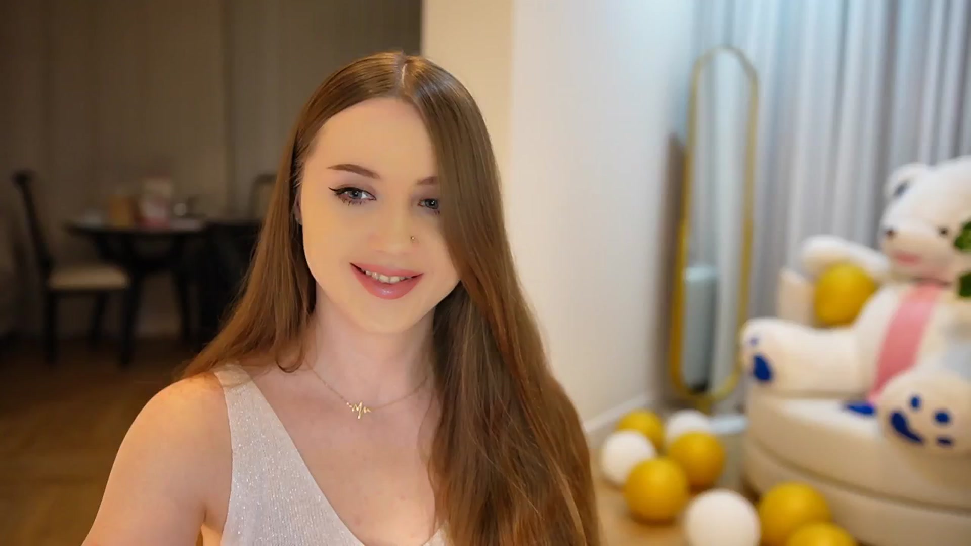 Gallery image thumbnail from Innocent_Soul's myfreecams stream on, 09/30/2024, 18:04 image 11 of 20