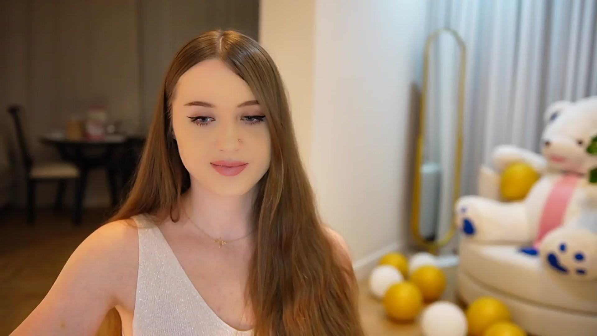 Gallery image thumbnail from Innocent_Soul's myfreecams stream on, 09/30/2024, 18:04 image 7 of 20