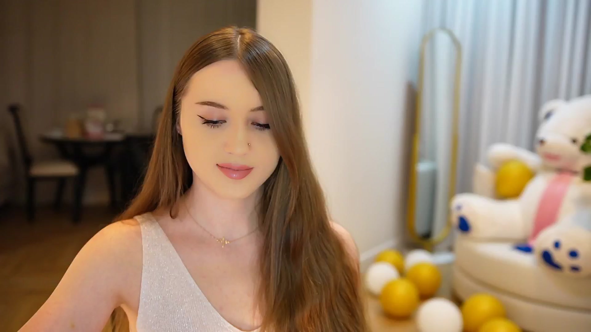 Gallery image thumbnail from Innocent_Soul's myfreecams stream on, 09/30/2024, 18:04 image 6 of 20