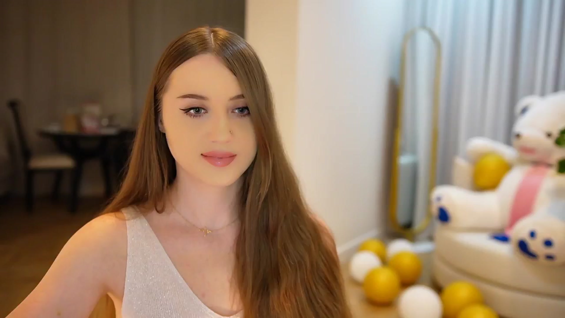 Gallery image thumbnail from Innocent_Soul's myfreecams stream on, 09/30/2024, 18:04 image 8 of 20
