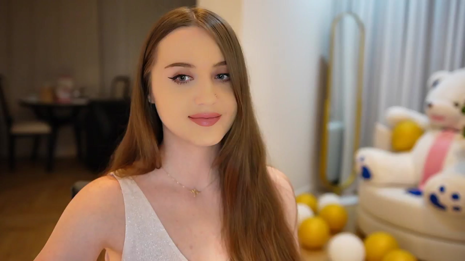 Gallery image thumbnail from Innocent_Soul's myfreecams stream on, 09/30/2024, 19:59 image 10 of 20