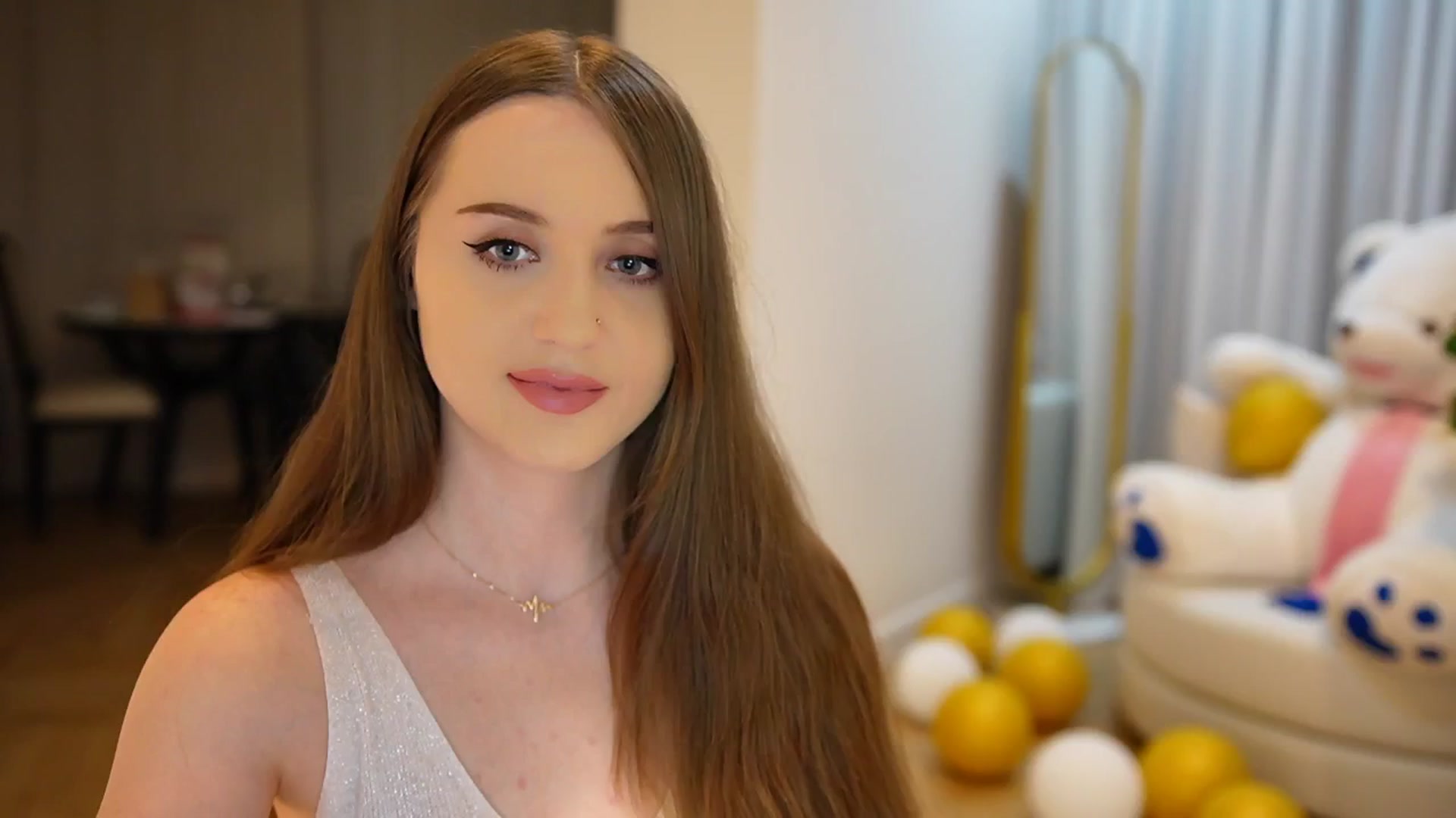 Gallery image thumbnail from Innocent_Soul's myfreecams stream on, 09/30/2024, 19:59 image 17 of 20