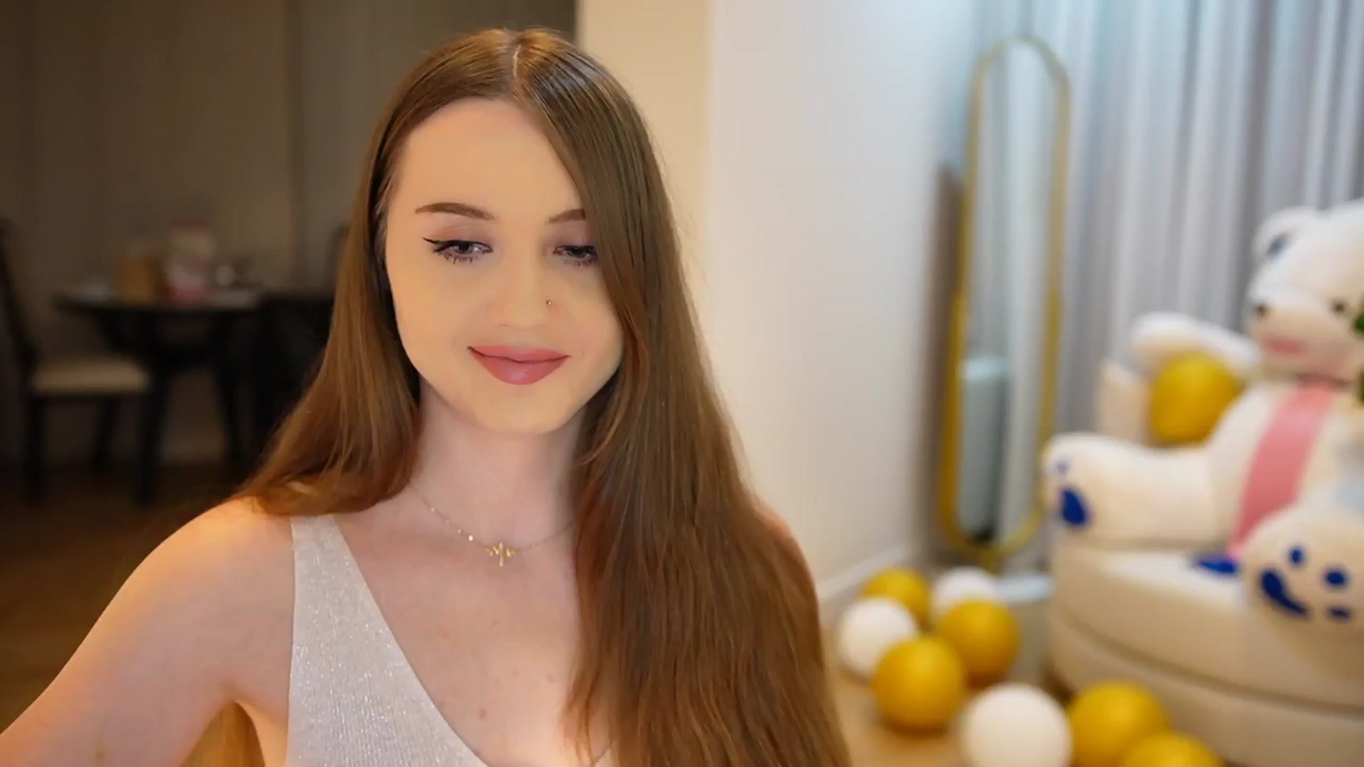 Gallery image thumbnail from Innocent_Soul's myfreecams stream on, 09/30/2024, 19:59 image 20 of 20