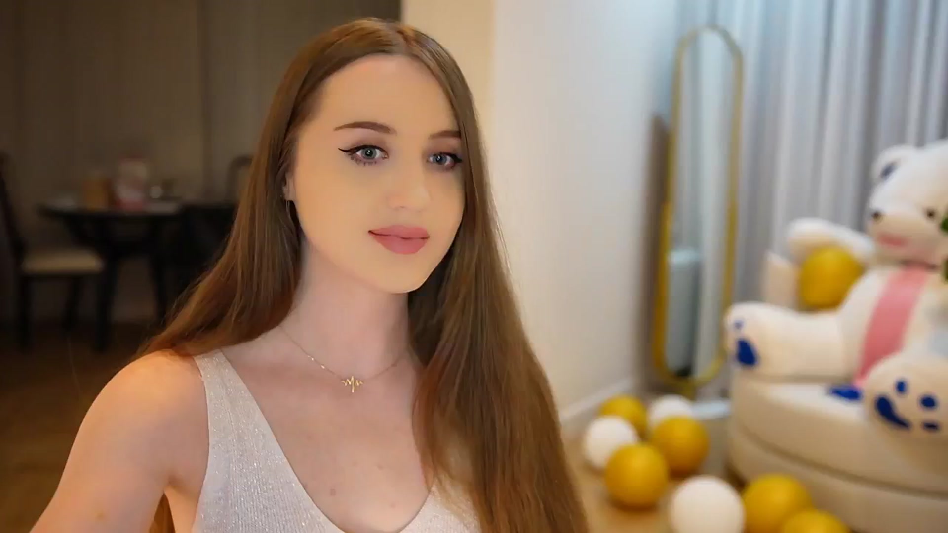 Gallery image thumbnail from Innocent_Soul's myfreecams stream on, 09/30/2024, 19:59 image 16 of 20