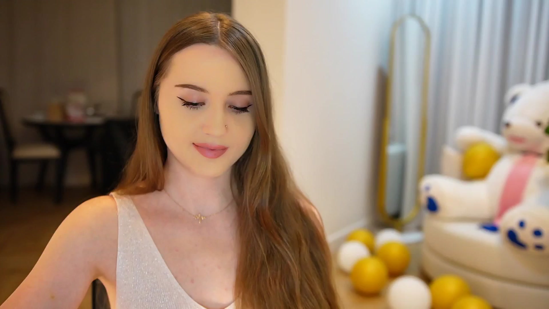 Gallery image thumbnail from Innocent_Soul's myfreecams stream on, 09/30/2024, 19:59 image 12 of 20
