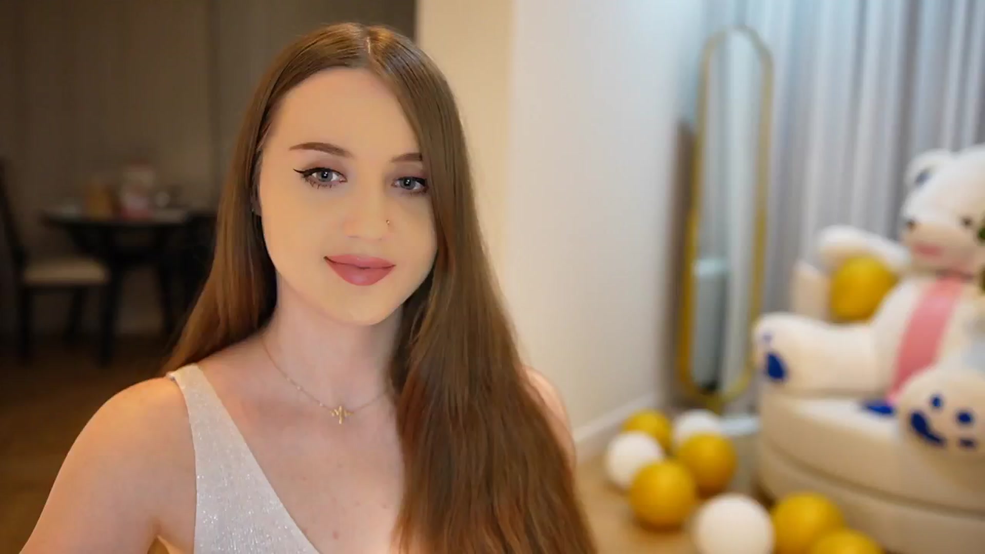Gallery image thumbnail from Innocent_Soul's myfreecams stream on, 09/30/2024, 21:24 image 1 of 20