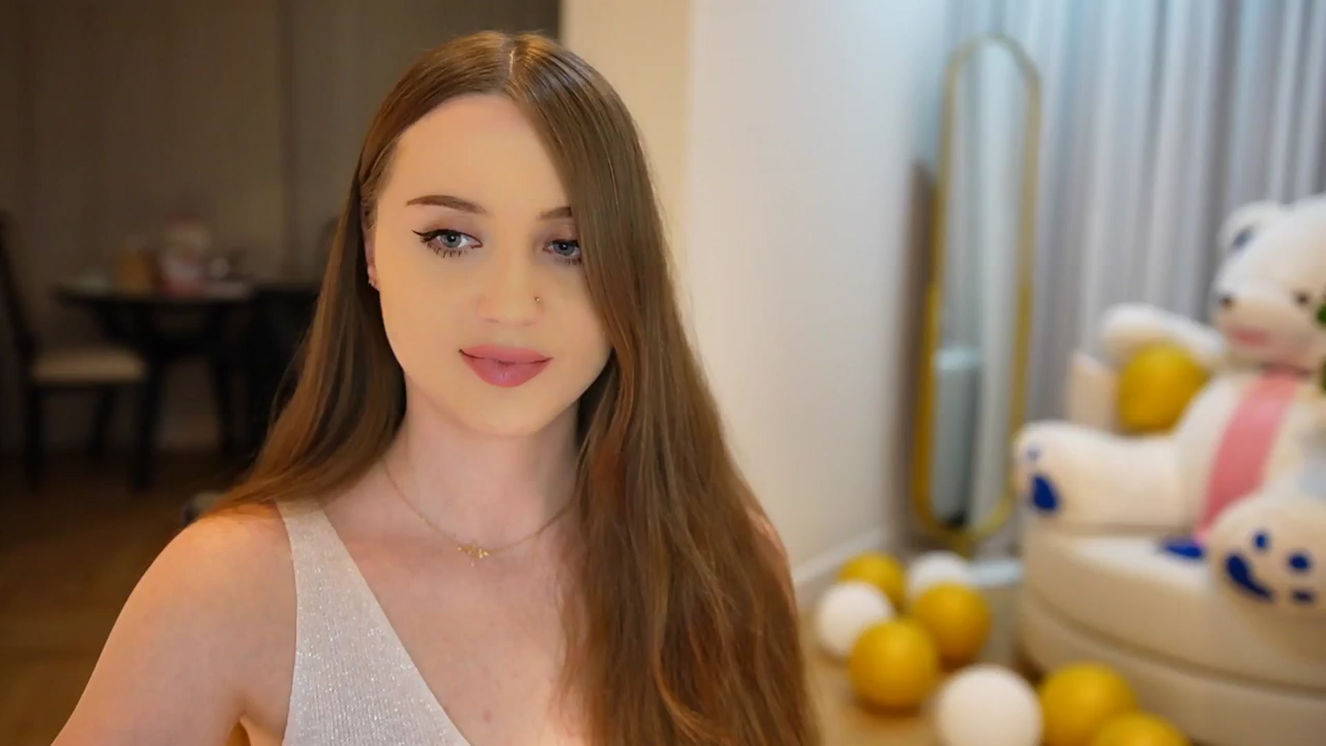 Gallery image thumbnail from Innocent_Soul's myfreecams stream on, 09/30/2024, 21:24 image 13 of 20