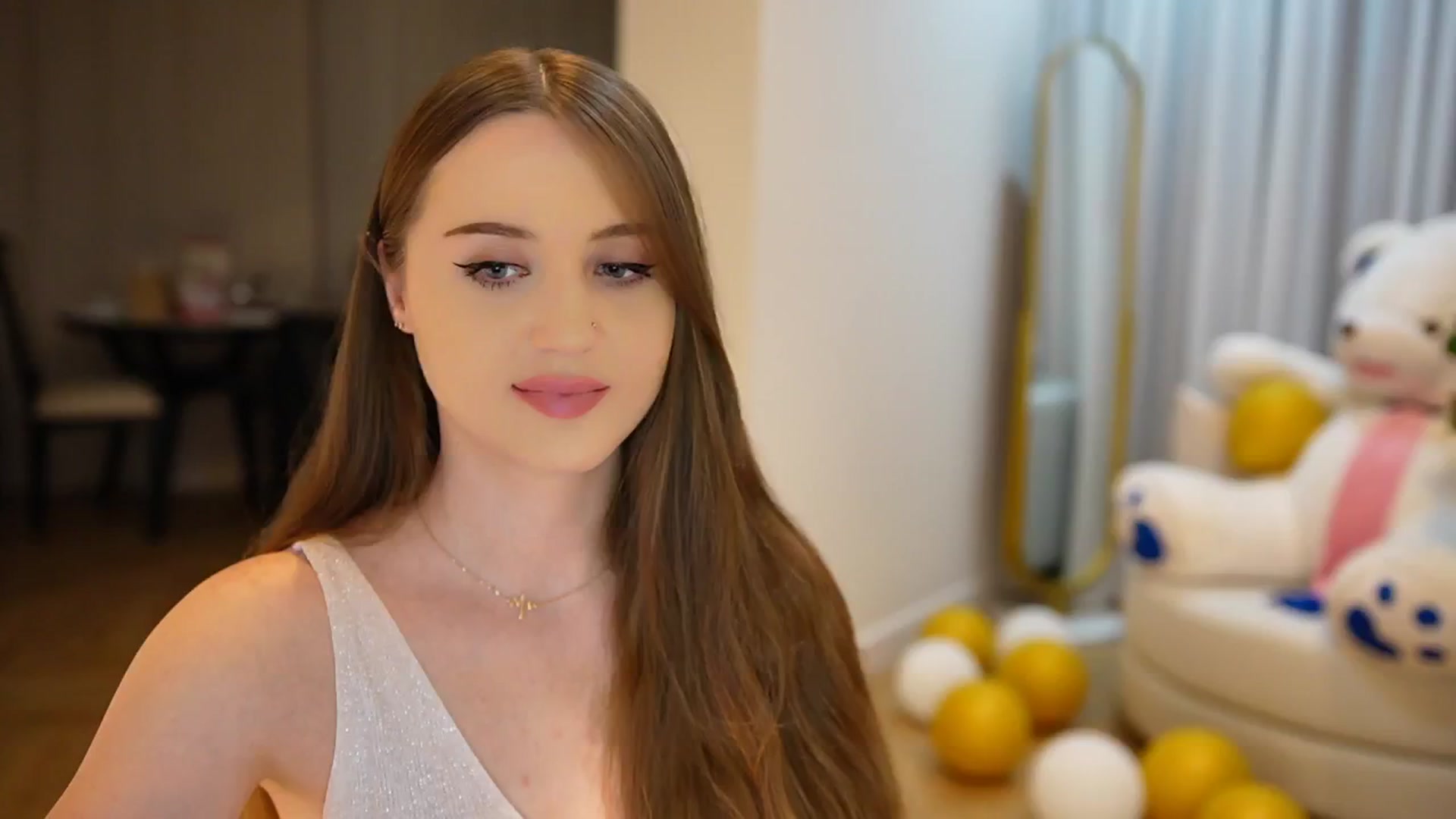 Gallery image thumbnail from Innocent_Soul's myfreecams stream on, 09/30/2024, 21:24 image 19 of 20
