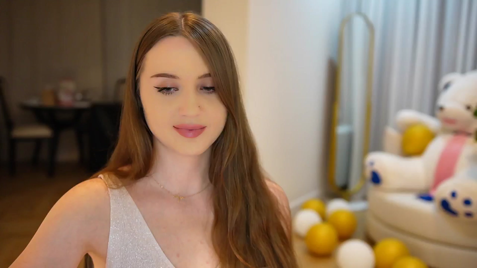Gallery image thumbnail from Innocent_Soul's myfreecams stream on, 09/30/2024, 21:24 image 11 of 20