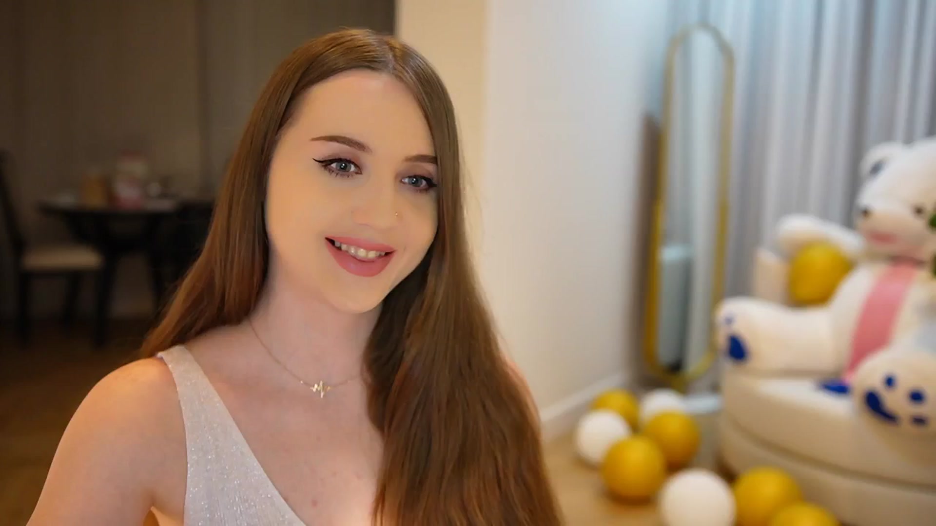 Gallery image thumbnail from Innocent_Soul's myfreecams stream on, 09/30/2024, 21:24 image 2 of 20