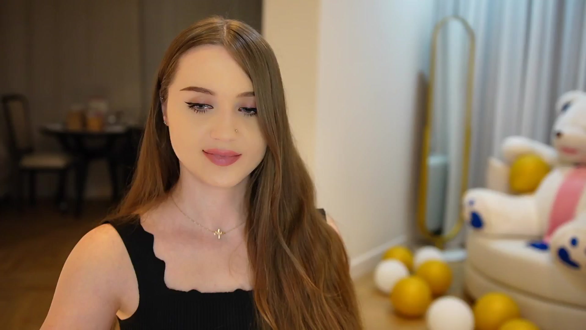 Gallery image thumbnail from Innocent_Soul's myfreecams stream on, 10/01/2024, 20:06 image 17 of 20
