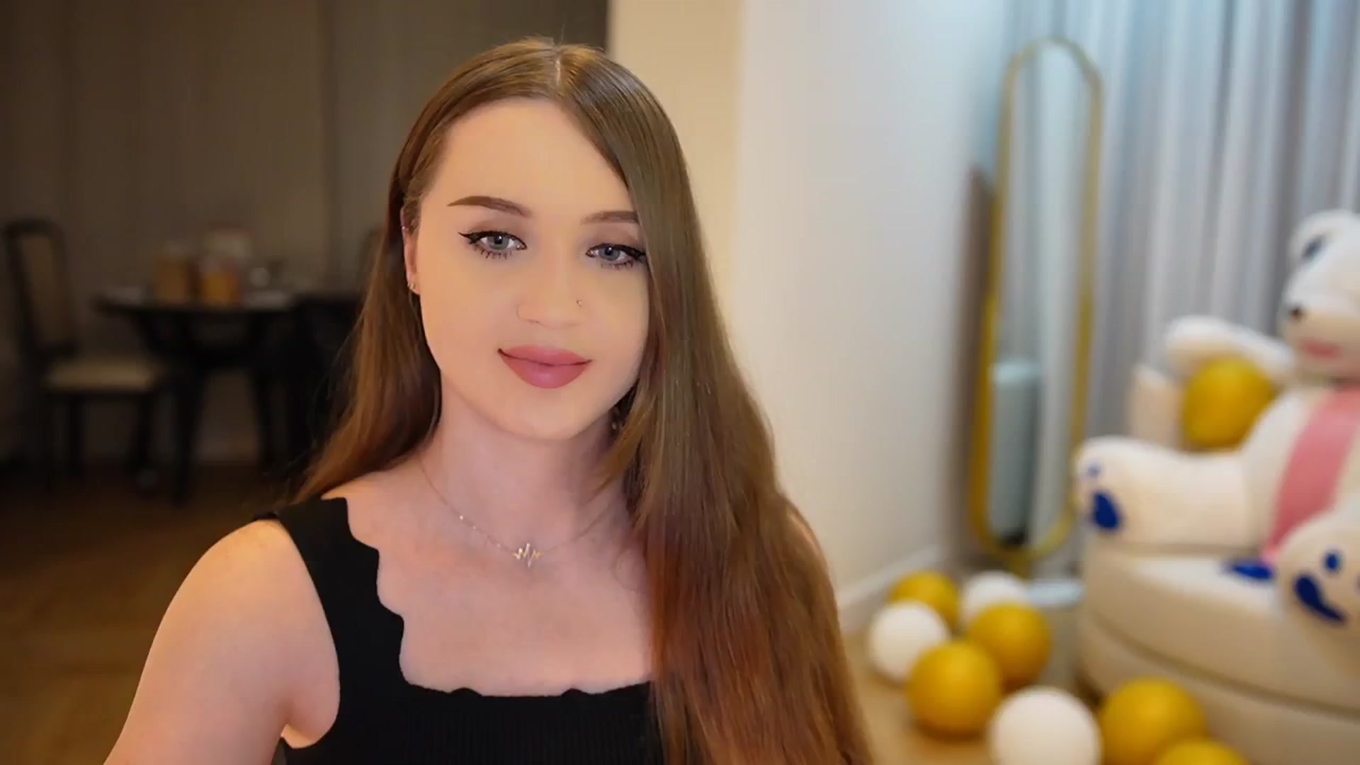 Gallery image thumbnail from Innocent_Soul's myfreecams stream on, 10/01/2024, 20:06 image 1 of 20