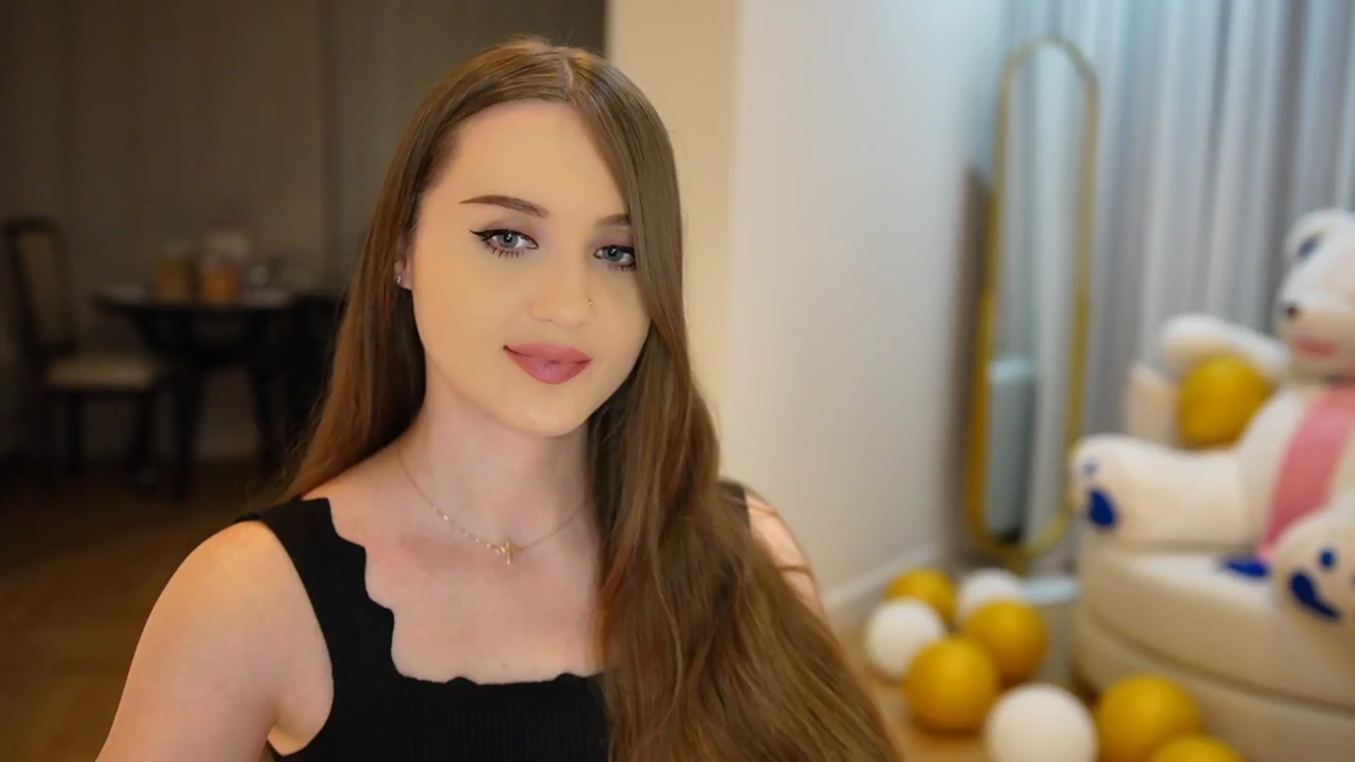 Gallery image thumbnail from Innocent_Soul's myfreecams stream on, 10/01/2024, 20:06 image 7 of 20
