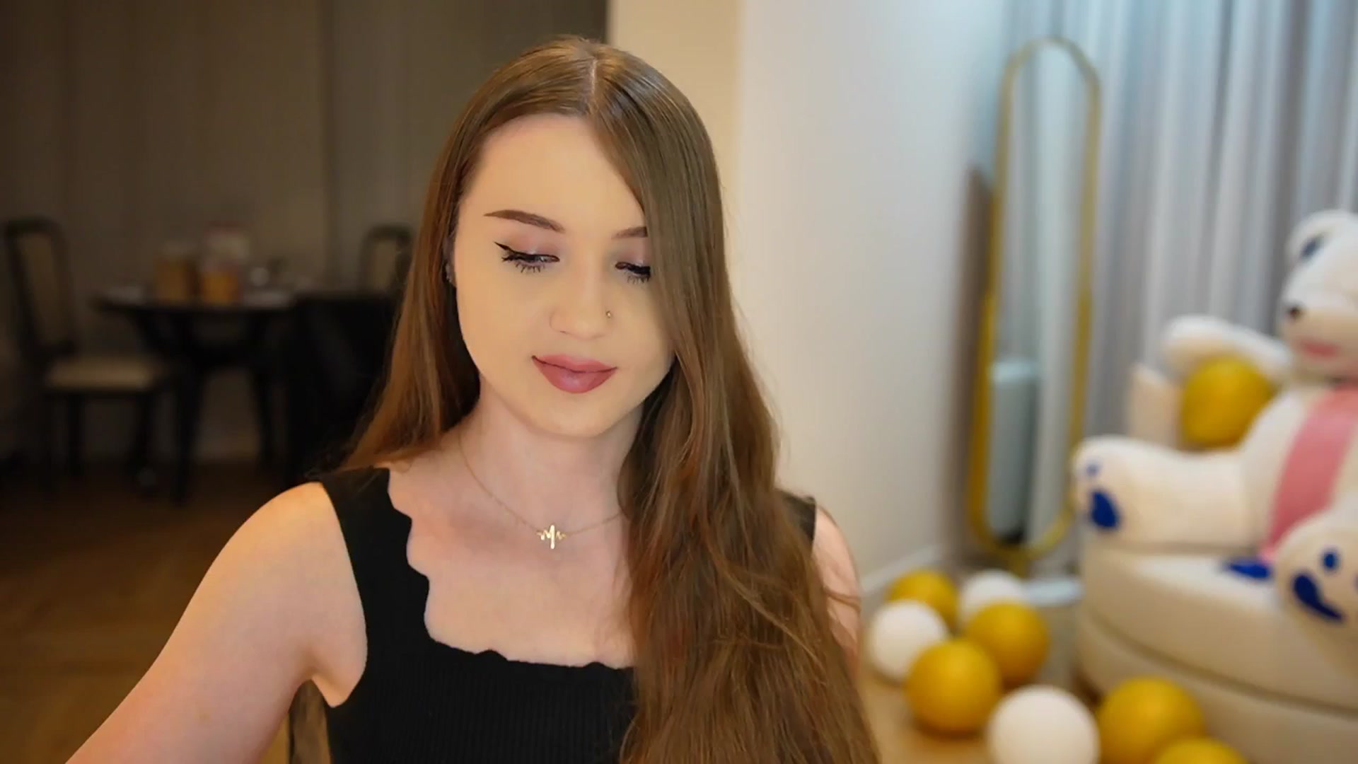 Gallery image thumbnail from Innocent_Soul's myfreecams stream on, 10/01/2024, 20:06 image 10 of 20