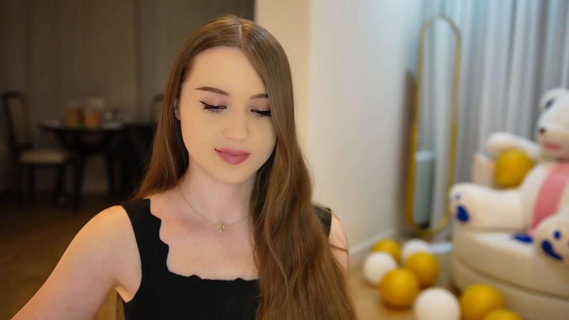 Gallery image thumbnail from Innocent_Soul's myfreecams stream on, 10/01/2024, 20:06 image 8 of 20