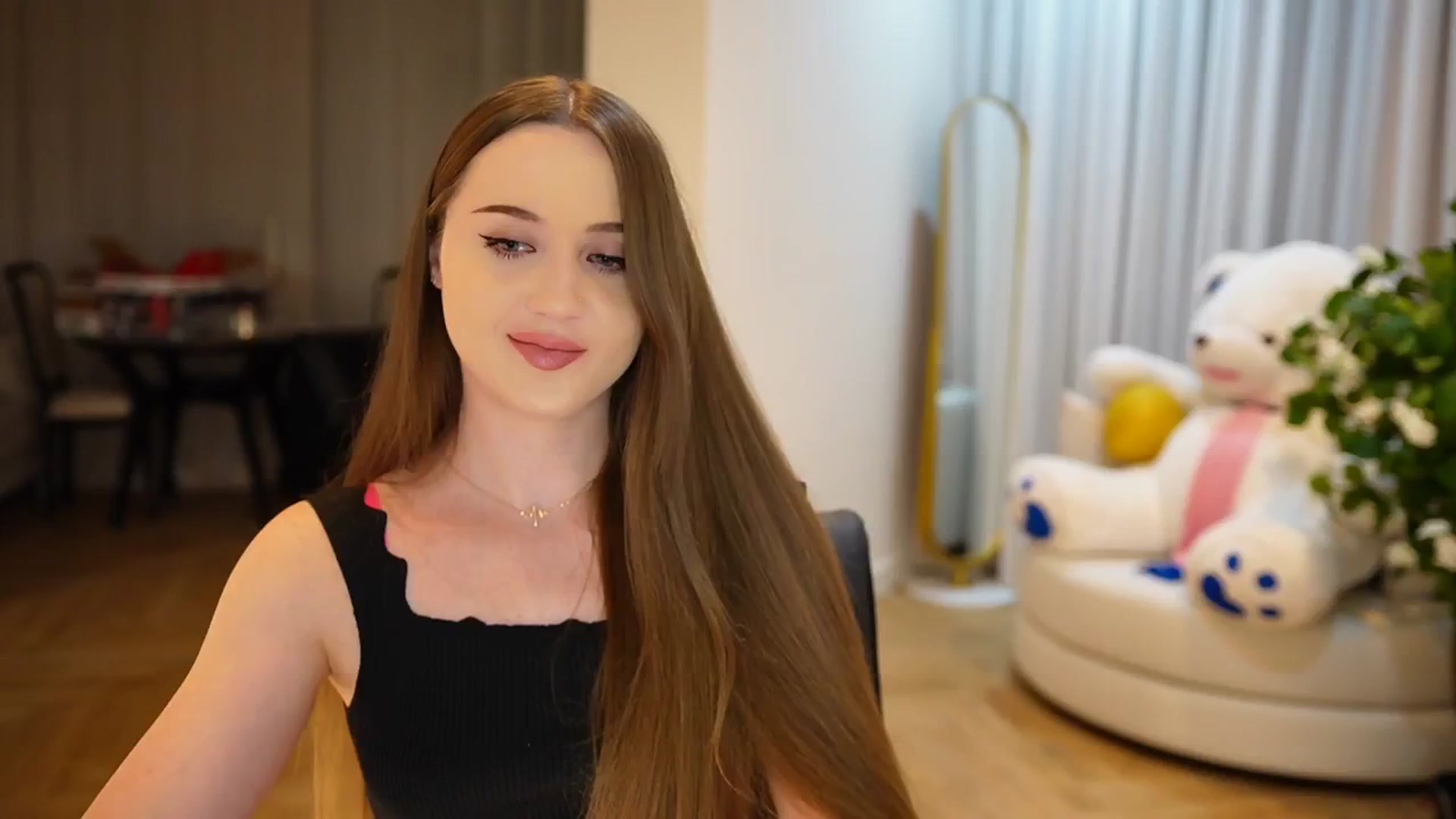 Gallery image thumbnail from Innocent_Soul's myfreecams stream on, 10/05/2024, 19:23 image 20 of 20