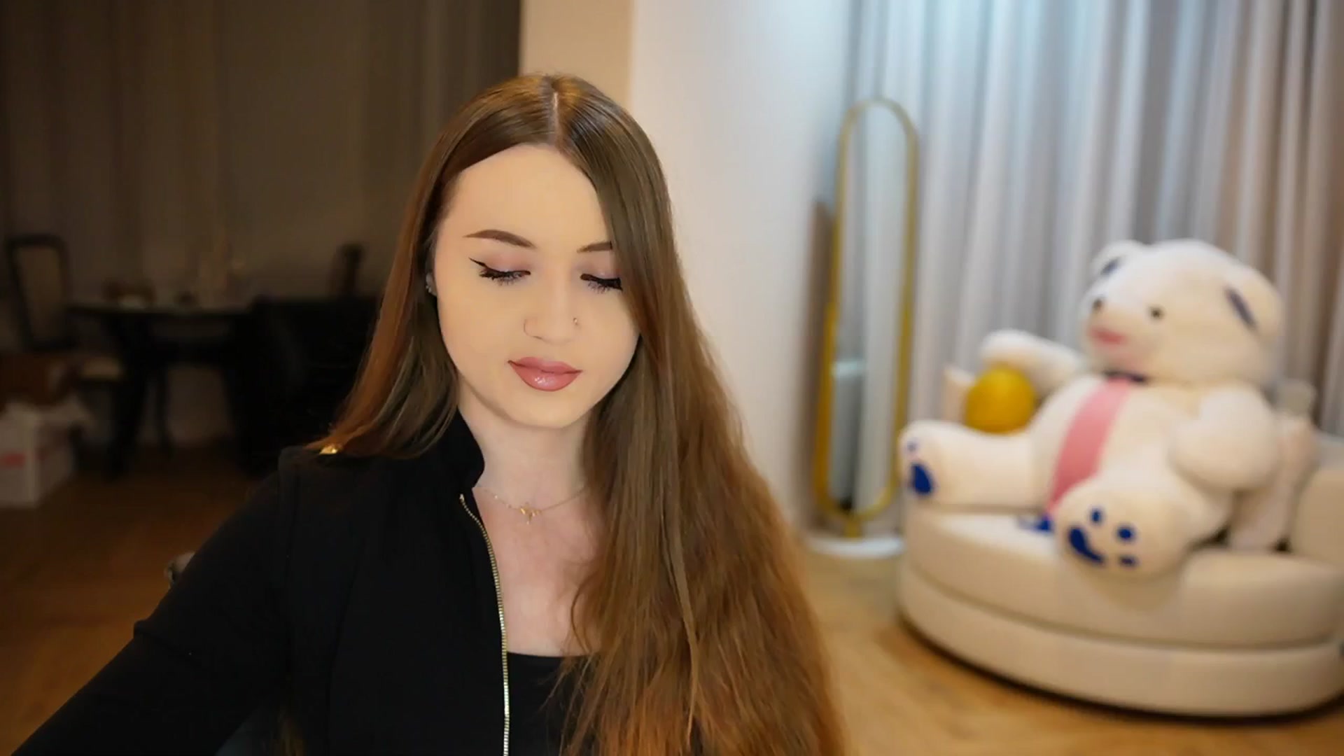 Gallery image thumbnail from Innocent_Soul's myfreecams stream on, 10/13/2024, 20:24 image 19 of 20