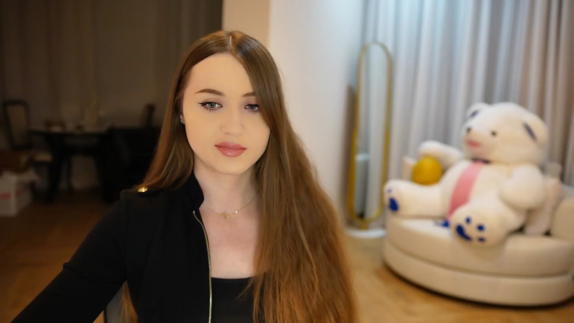 Gallery image thumbnail from Innocent_Soul's myfreecams stream on, 10/13/2024, 20:24 image 11 of 20