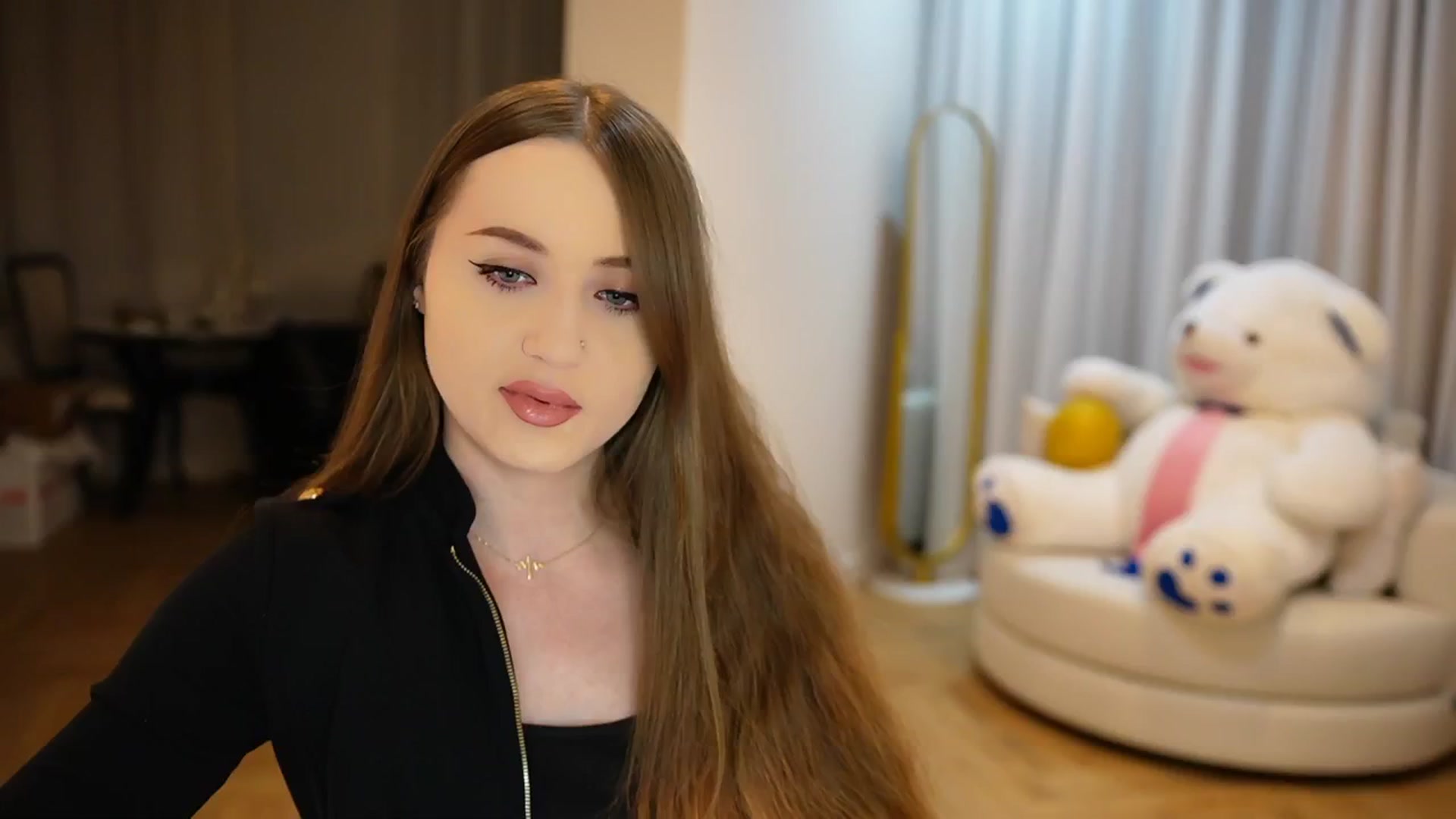 Gallery image thumbnail from Innocent_Soul's myfreecams stream on, 10/13/2024, 20:24 image 12 of 20