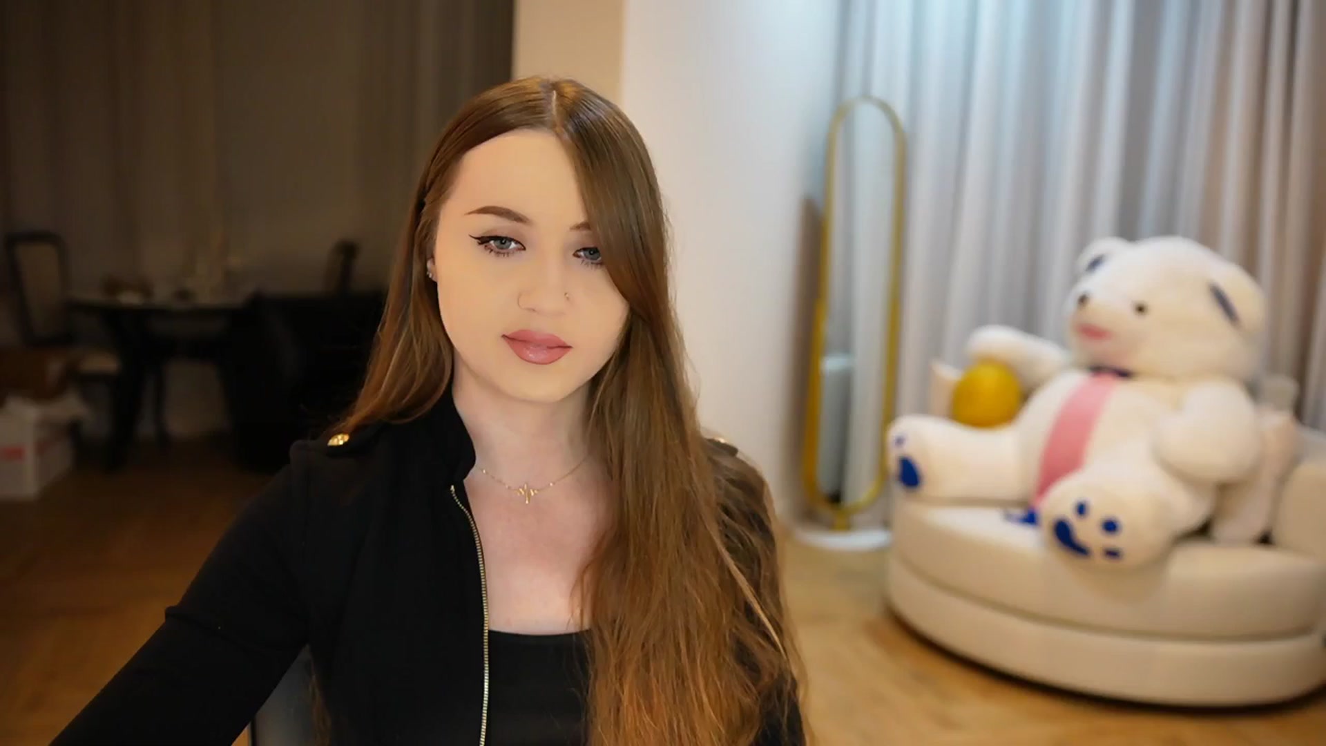 Gallery image thumbnail from Innocent_Soul's myfreecams stream on, 10/13/2024, 20:24 image 2 of 20