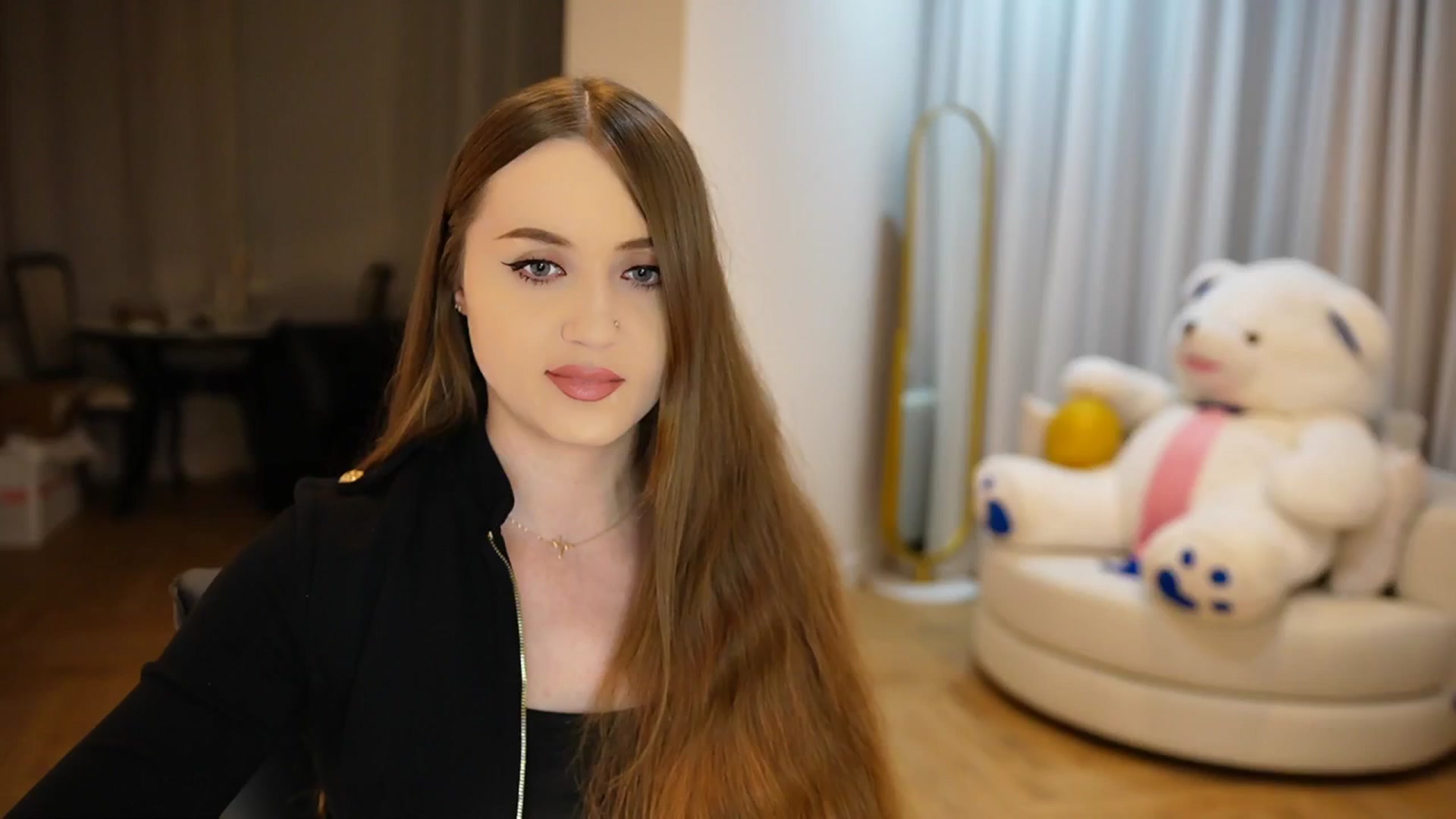 Gallery image thumbnail from Innocent_Soul's myfreecams stream on, 10/13/2024, 20:44 image 18 of 20