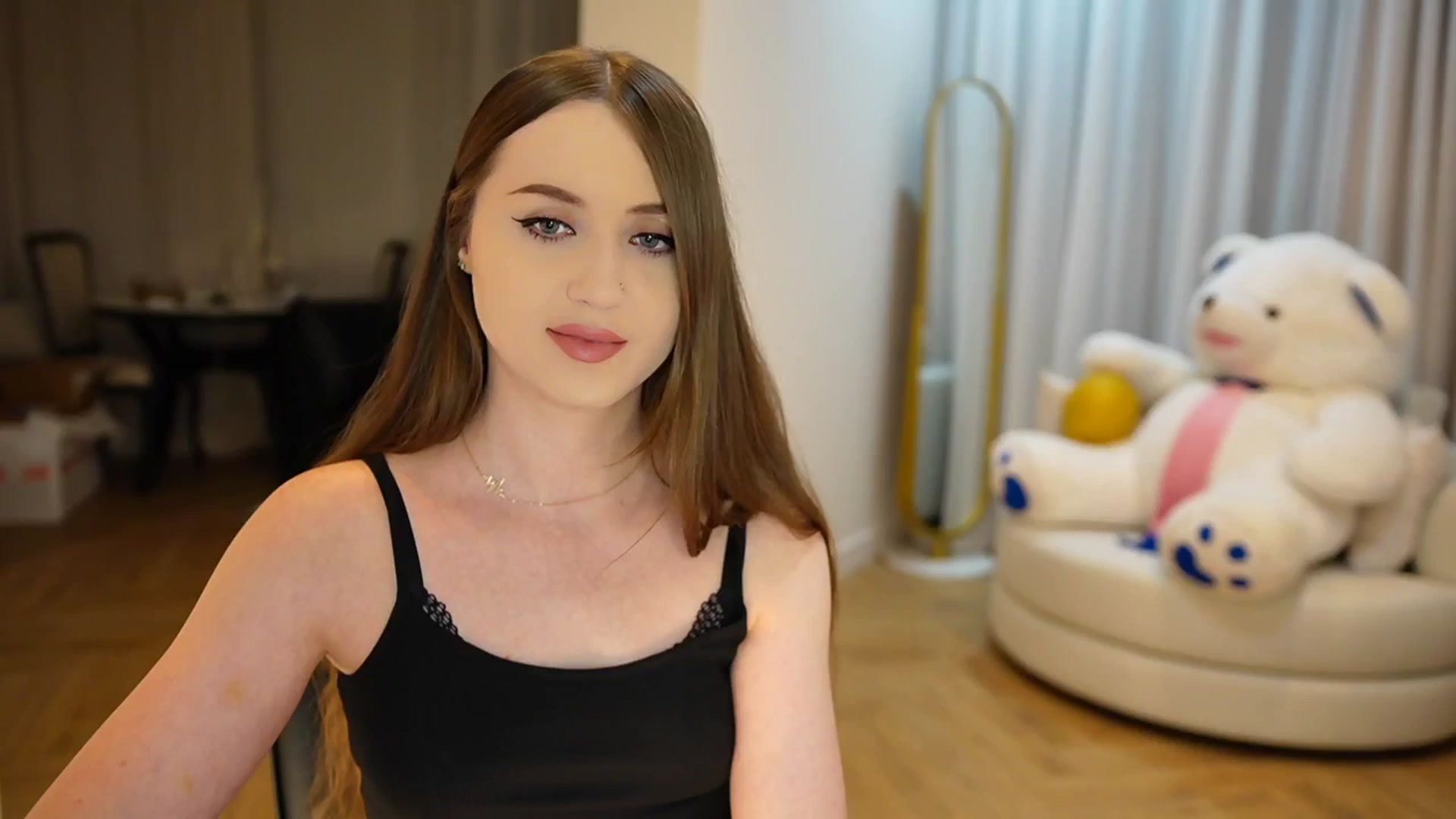 Gallery image thumbnail from Innocent_Soul's myfreecams stream on, 10/13/2024, 21:37 image 11 of 20