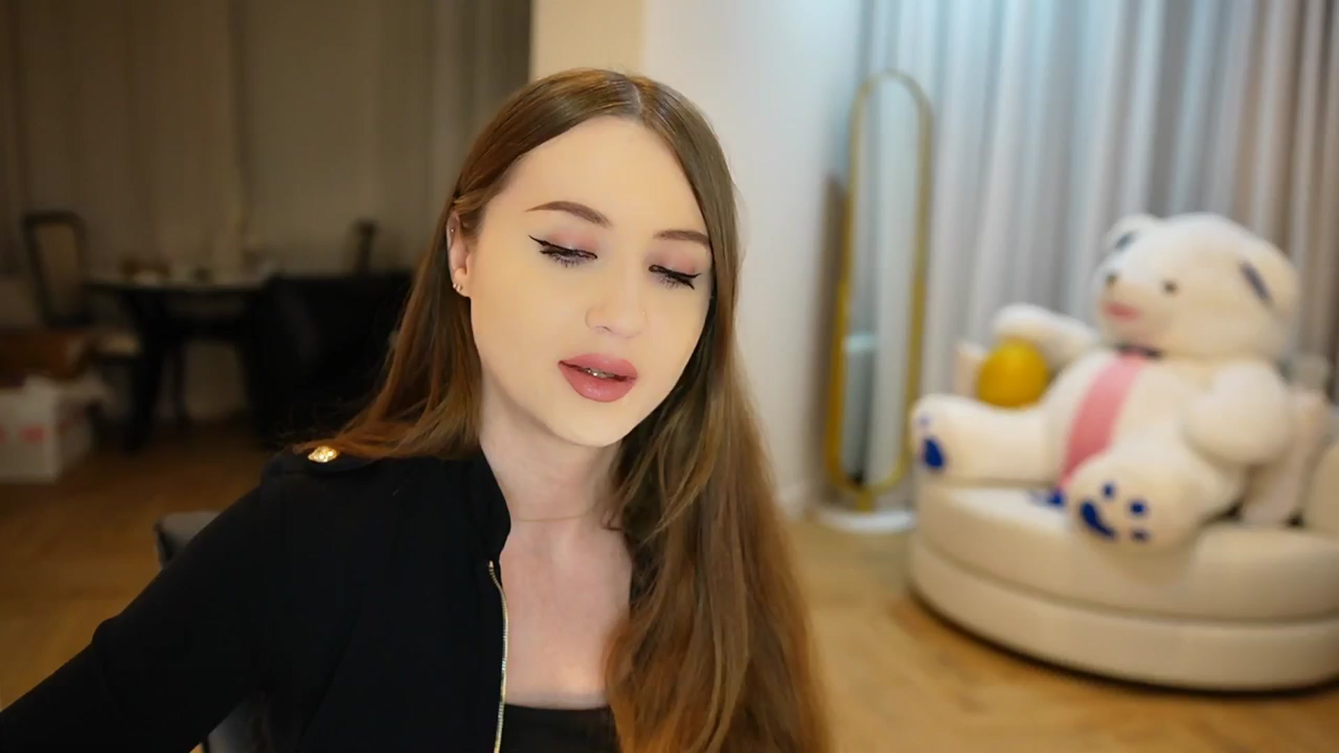Gallery image thumbnail from Innocent_Soul's myfreecams stream on, 10/13/2024, 22:14 image 17 of 20