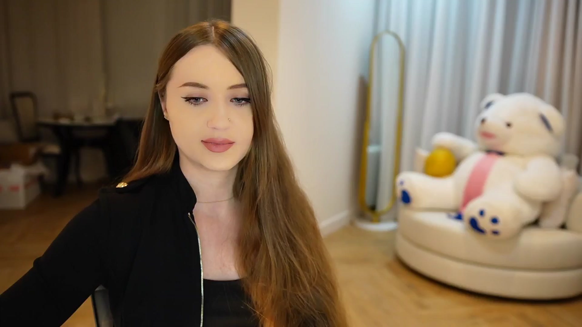 Gallery image thumbnail from Innocent_Soul's myfreecams stream on, 10/13/2024, 22:14 image 11 of 20