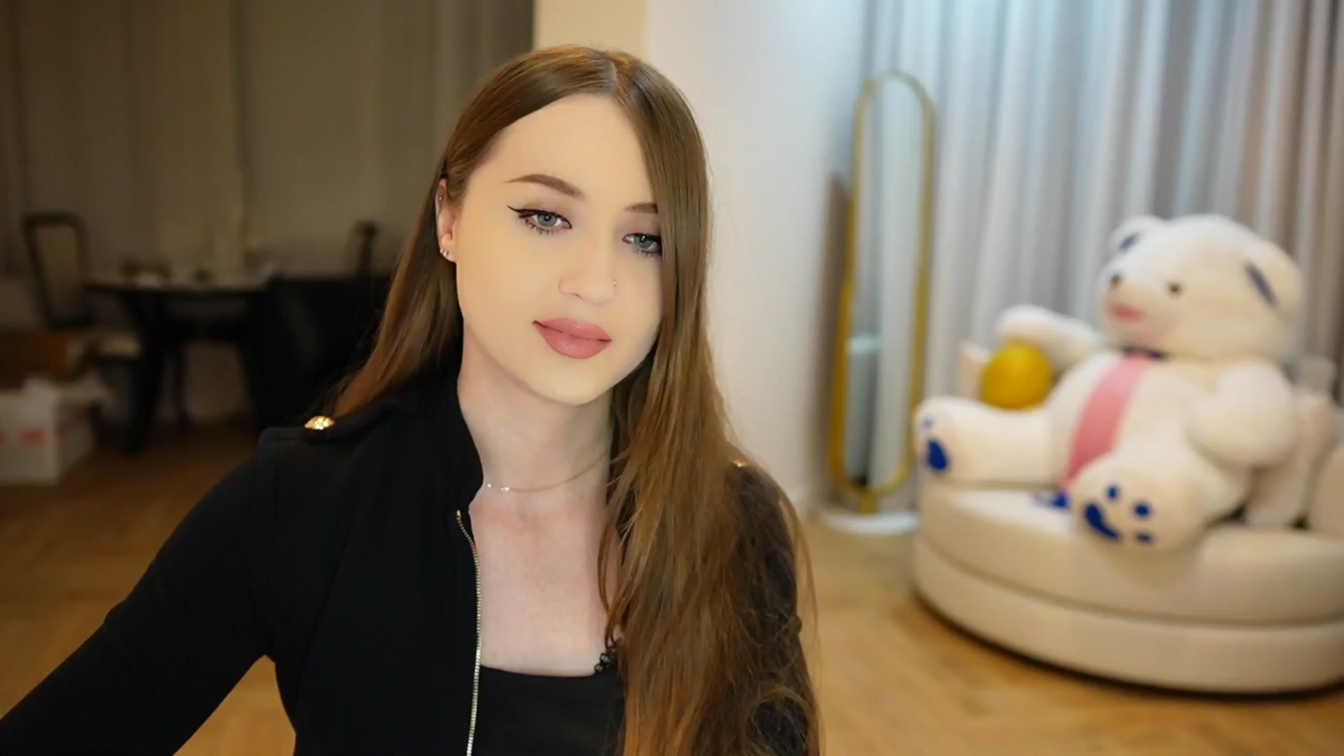 Gallery image thumbnail from Innocent_Soul's myfreecams stream on, 10/13/2024, 22:14 image 2 of 20
