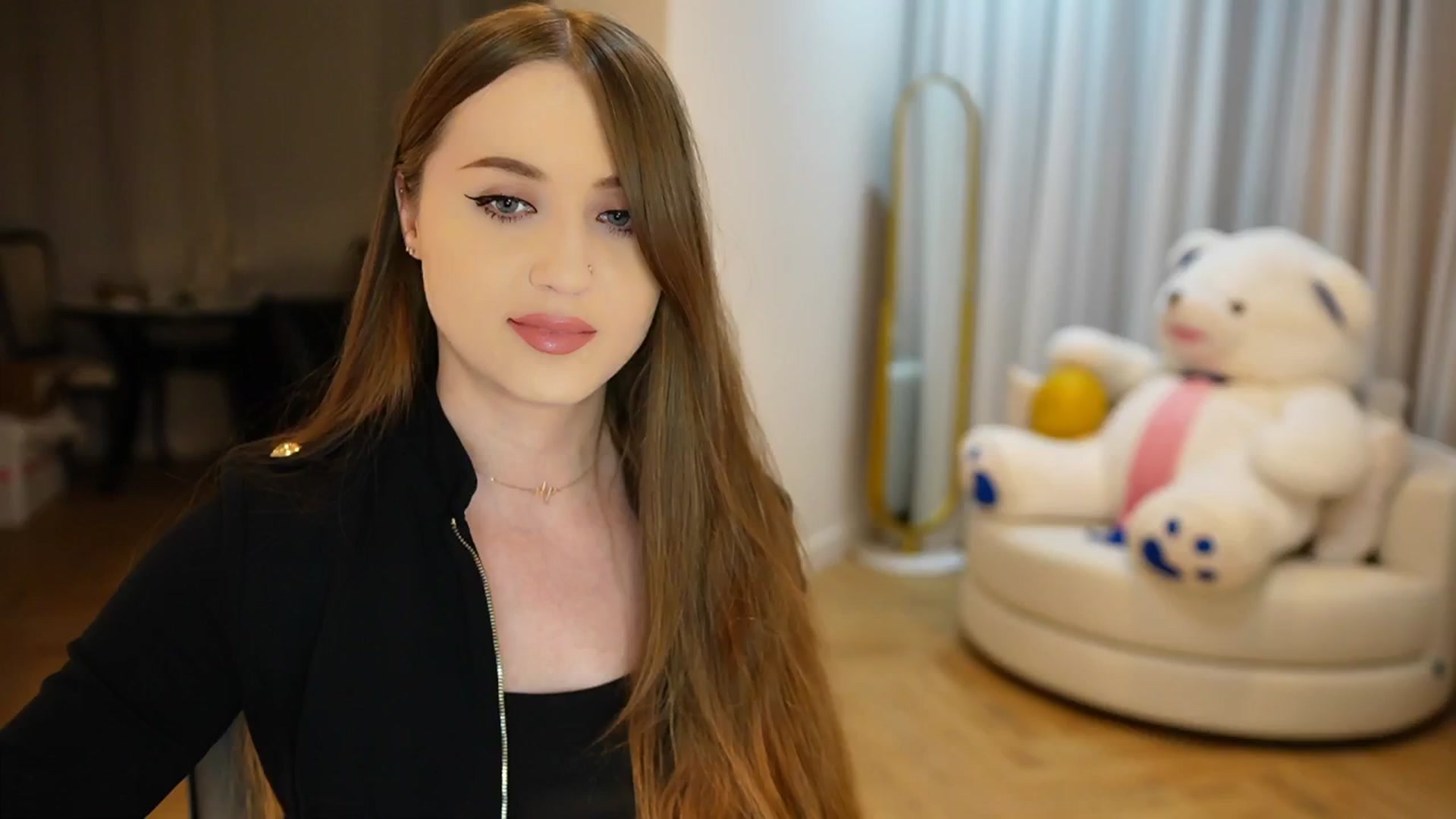 Gallery image thumbnail from Innocent_Soul's myfreecams stream on, 10/13/2024, 23:18 image 11 of 20
