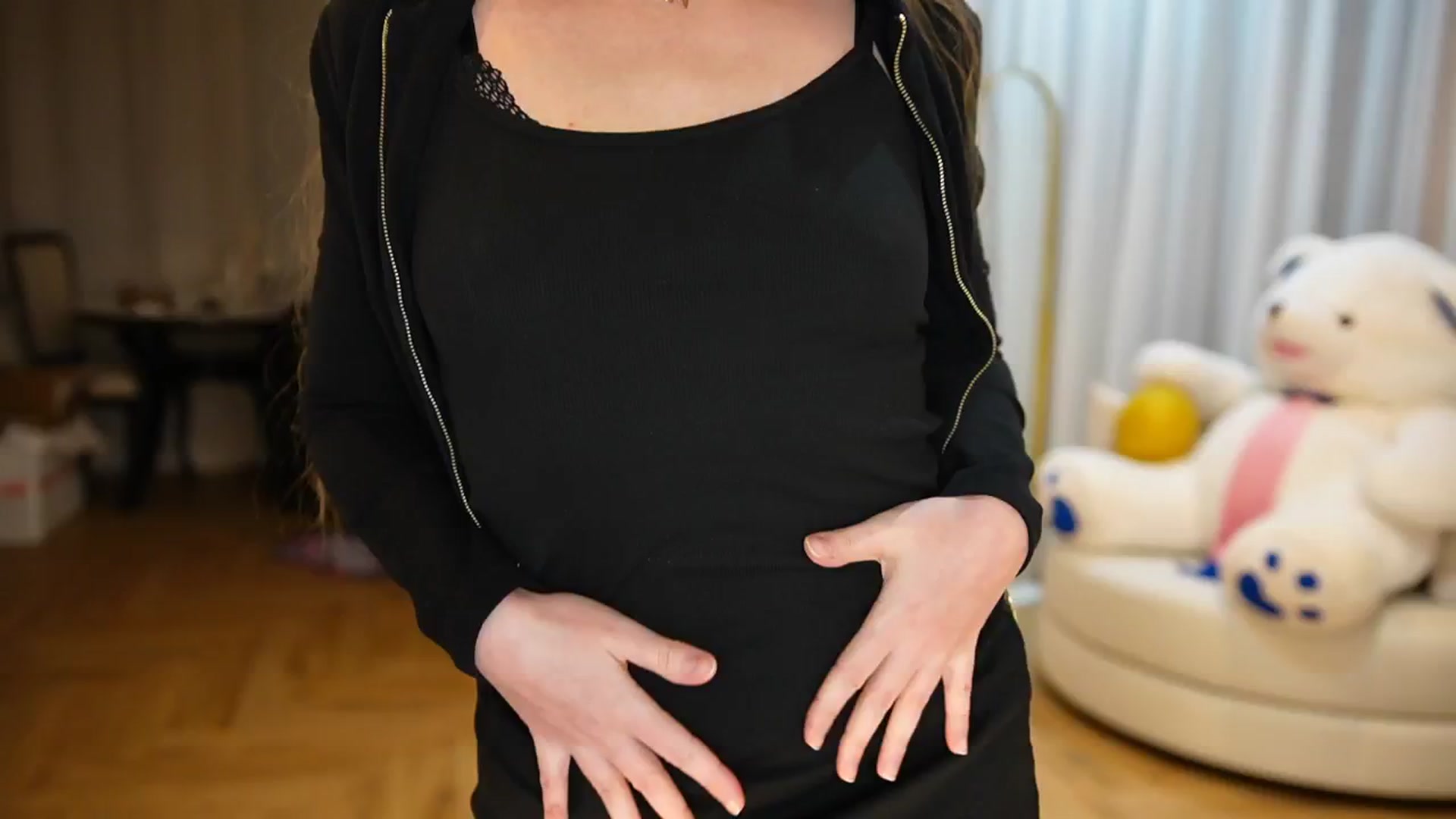 Gallery image thumbnail from Innocent_Soul's myfreecams stream on, 10/14/2024, 24:33 image 12 of 20