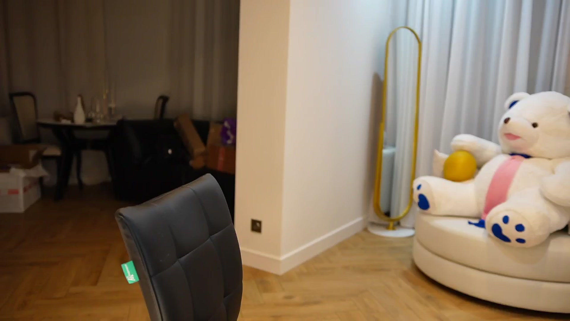Gallery image thumbnail from Innocent_Soul's myfreecams stream on, 10/14/2024, 20:39 image 18 of 20