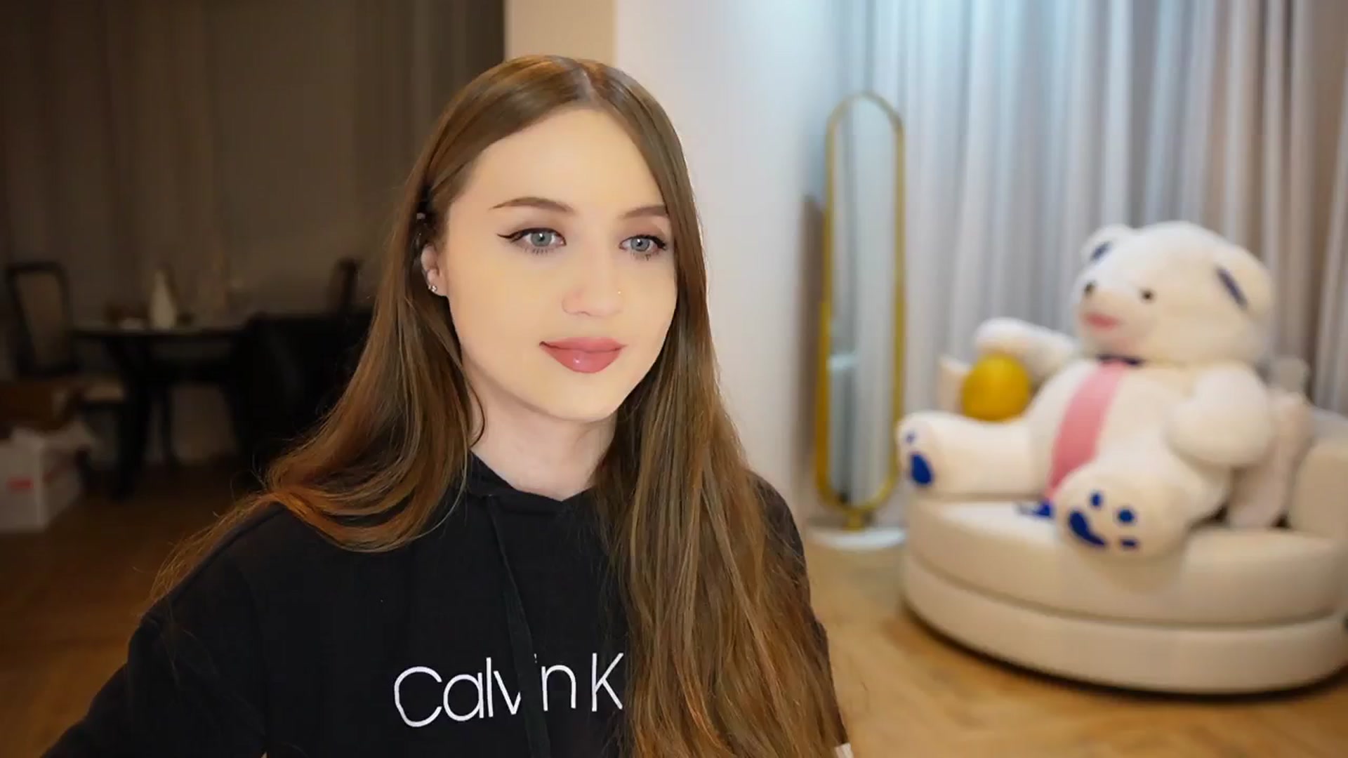 Gallery image thumbnail from Innocent_Soul's myfreecams stream on, 10/15/2024, 21:44 image 10 of 20