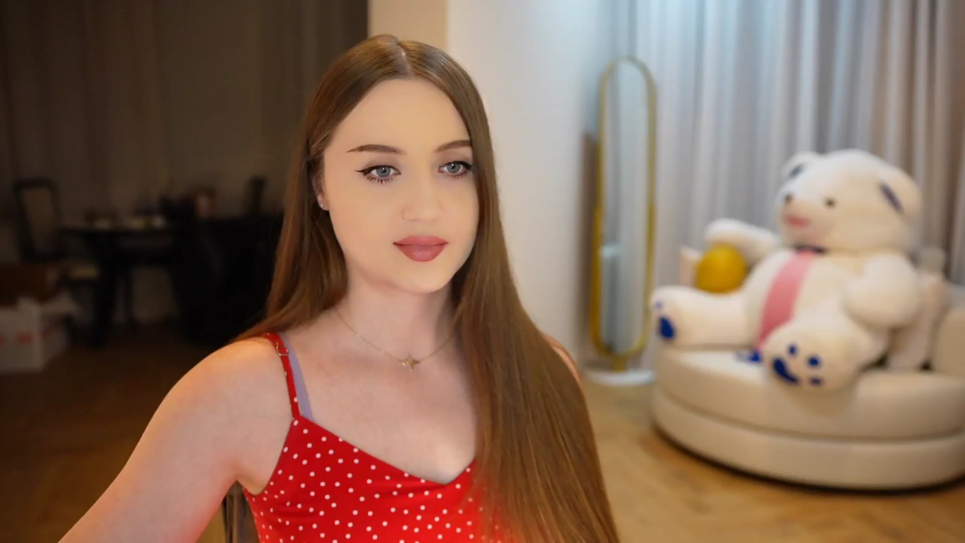 Gallery image thumbnail from Innocent_Soul's myfreecams stream on, 10/18/2024, 18:41 image 18 of 20
