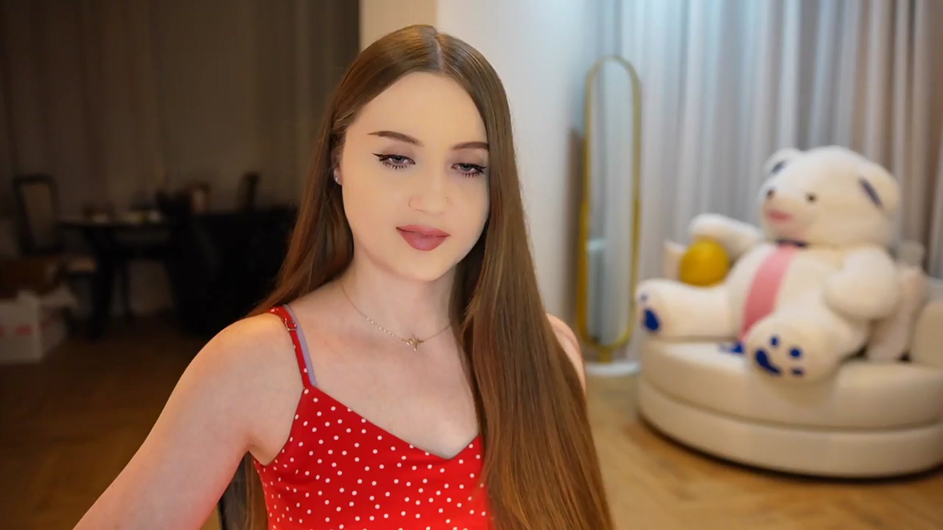 Gallery image thumbnail from Innocent_Soul's myfreecams stream on, 10/18/2024, 18:41 image 16 of 20