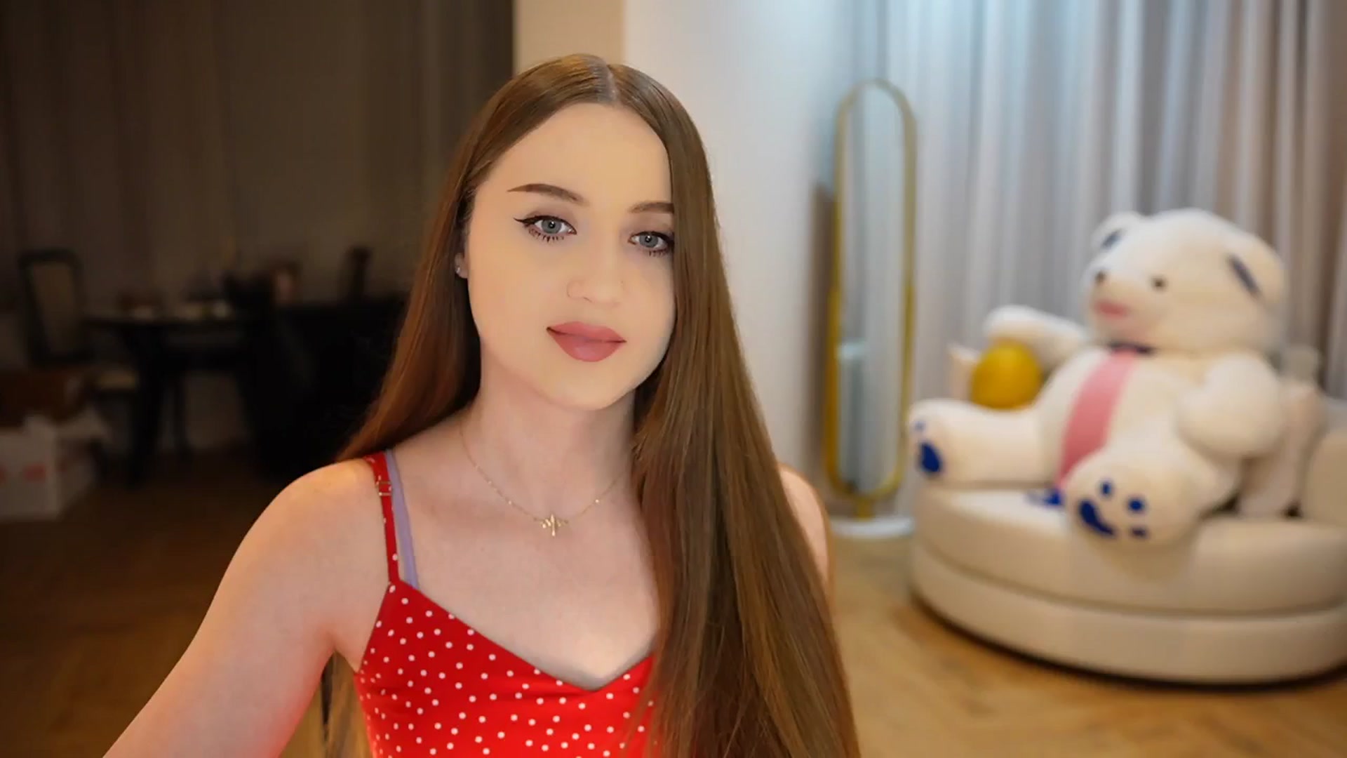 Gallery image thumbnail from Innocent_Soul's myfreecams stream on, 10/18/2024, 18:41 image 12 of 20