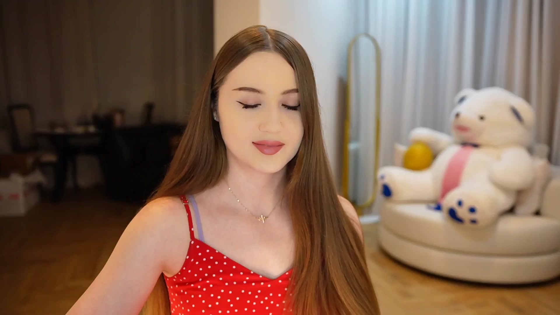 Gallery image thumbnail from Innocent_Soul's myfreecams stream on, 10/18/2024, 18:41 image 5 of 20