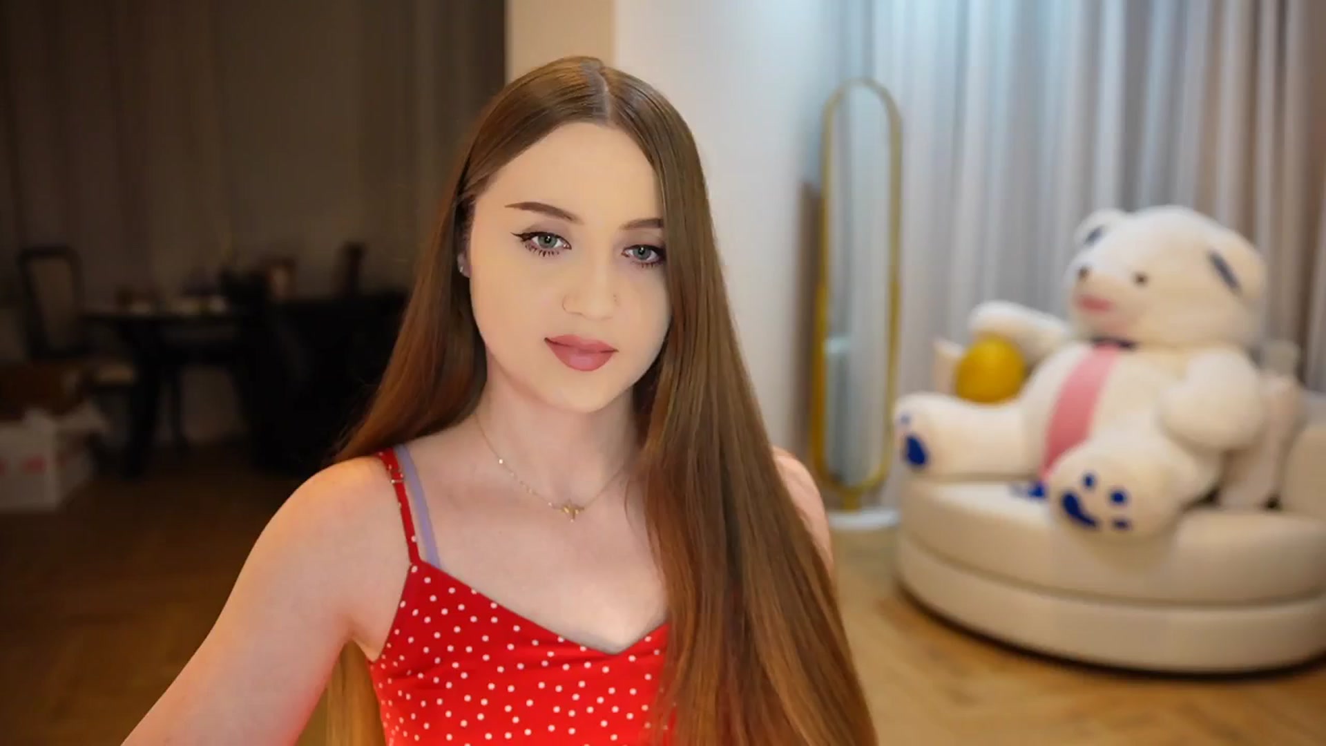 Gallery image thumbnail from Innocent_Soul's myfreecams stream on, 10/18/2024, 18:41 image 7 of 20