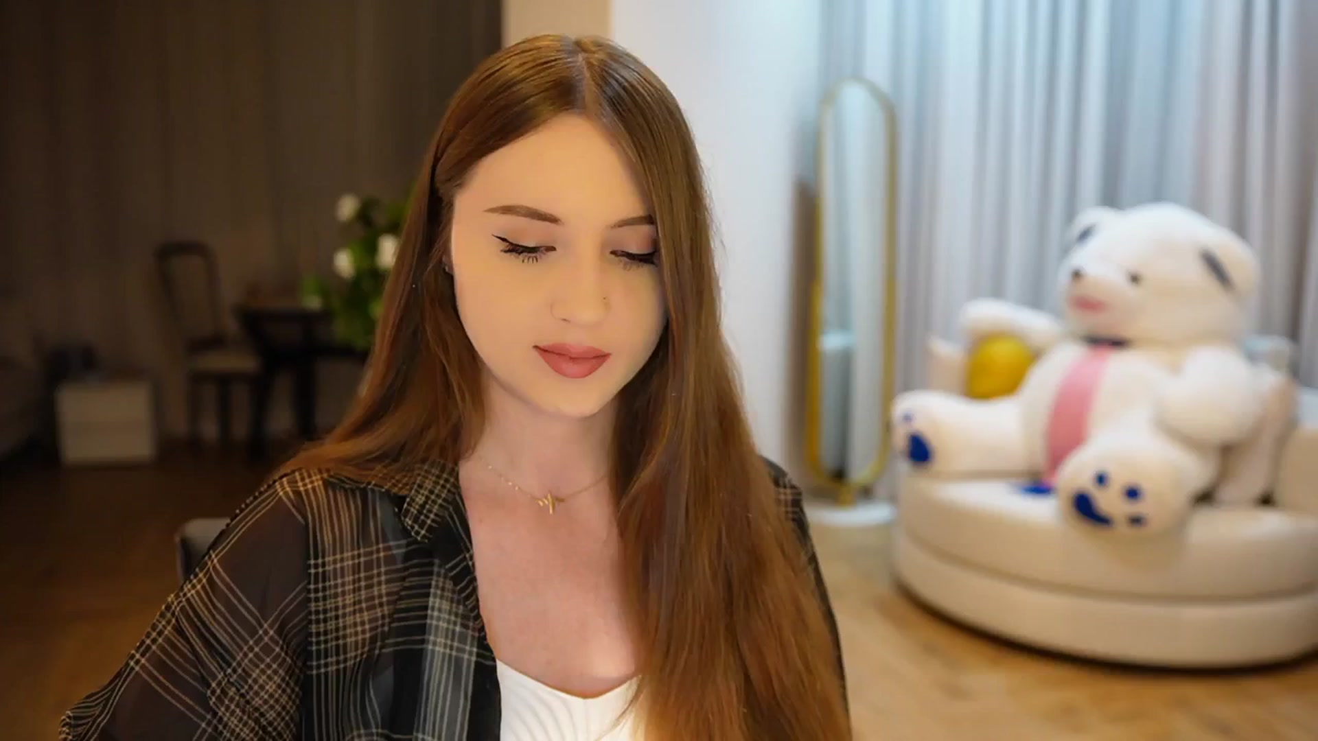 Gallery image thumbnail from Innocent_Soul's myfreecams stream on, 10/30/2024, 16:01 image 19 of 20