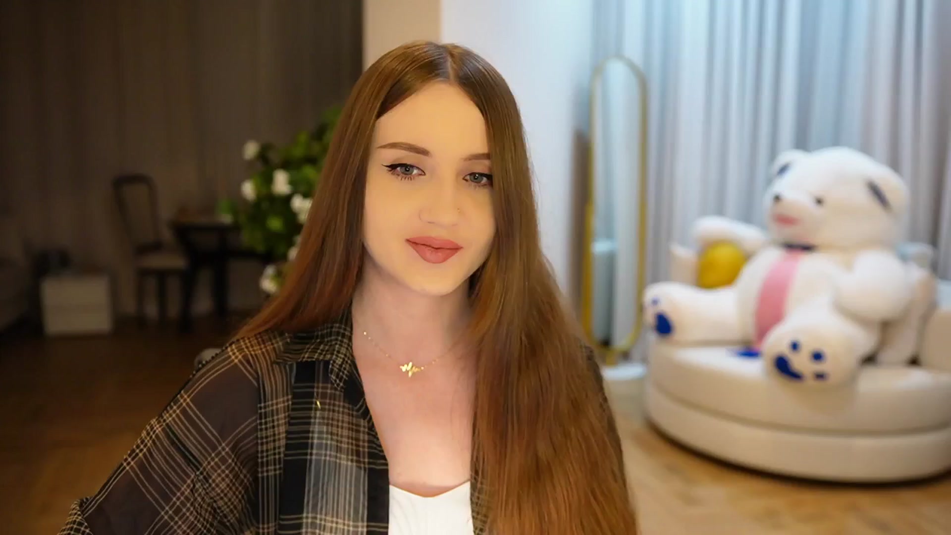 Gallery image thumbnail from Innocent_Soul's myfreecams stream on, 10/30/2024, 16:01 image 1 of 20