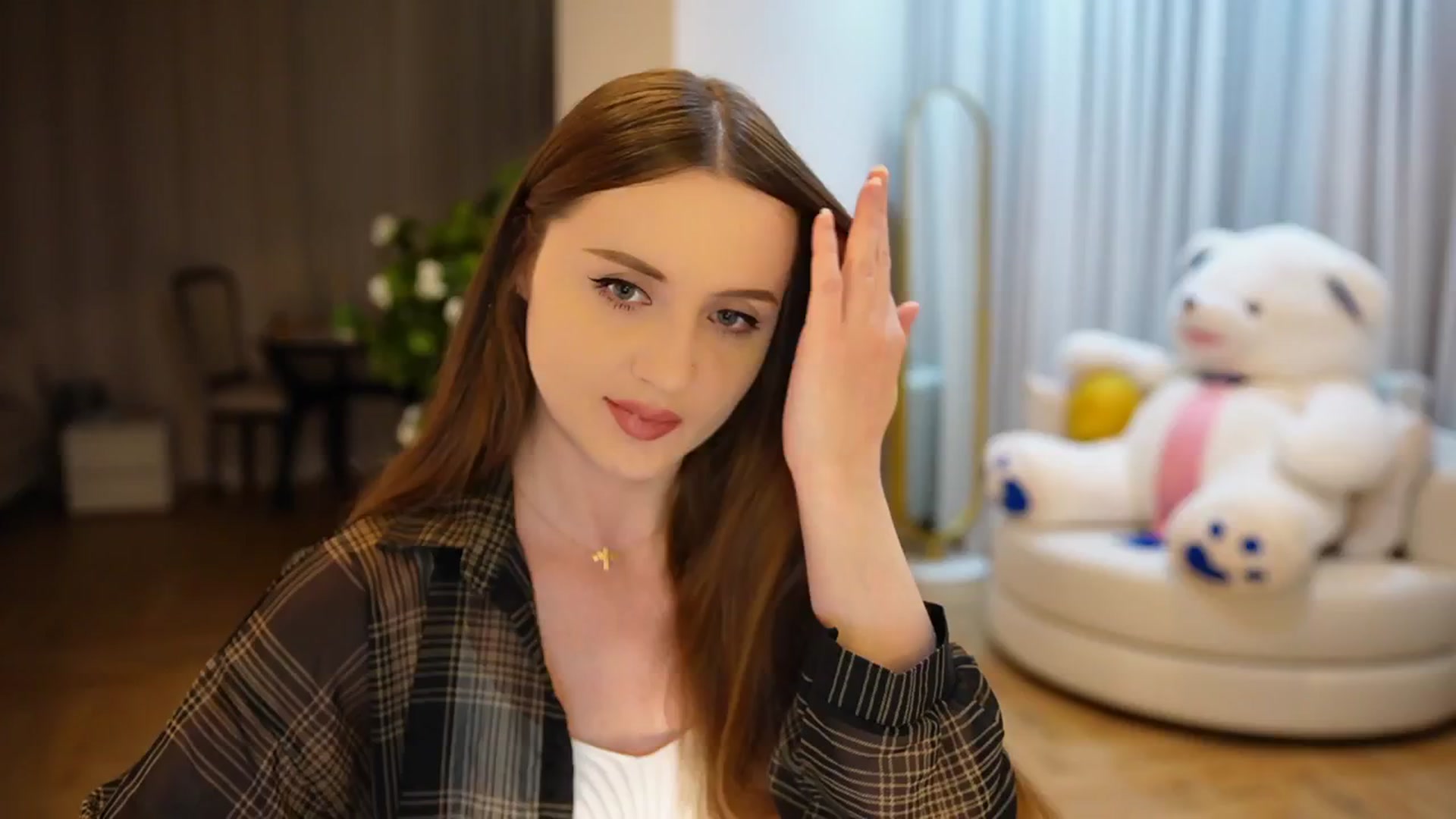 Gallery image thumbnail from Innocent_Soul's myfreecams stream on, 10/30/2024, 16:01 image 8 of 20