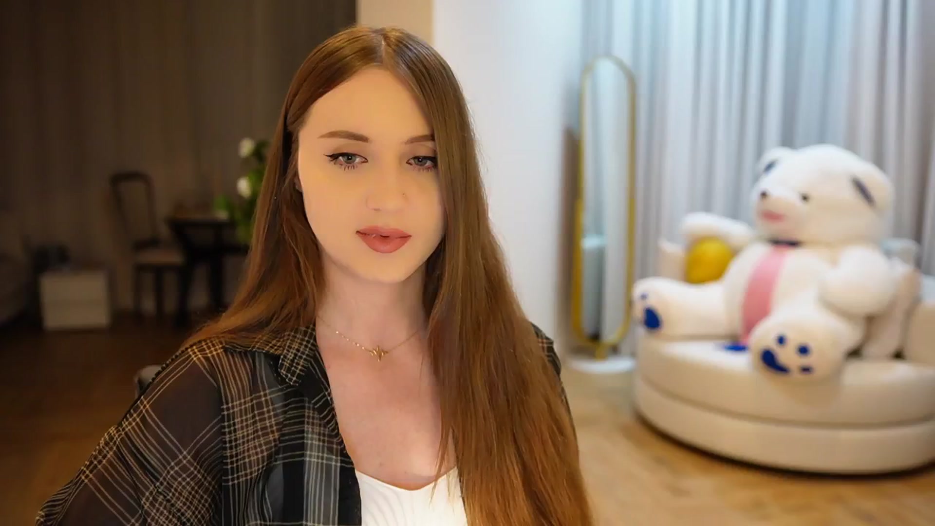 Gallery image thumbnail from Innocent_Soul's myfreecams stream on, 10/30/2024, 16:01 image 18 of 20