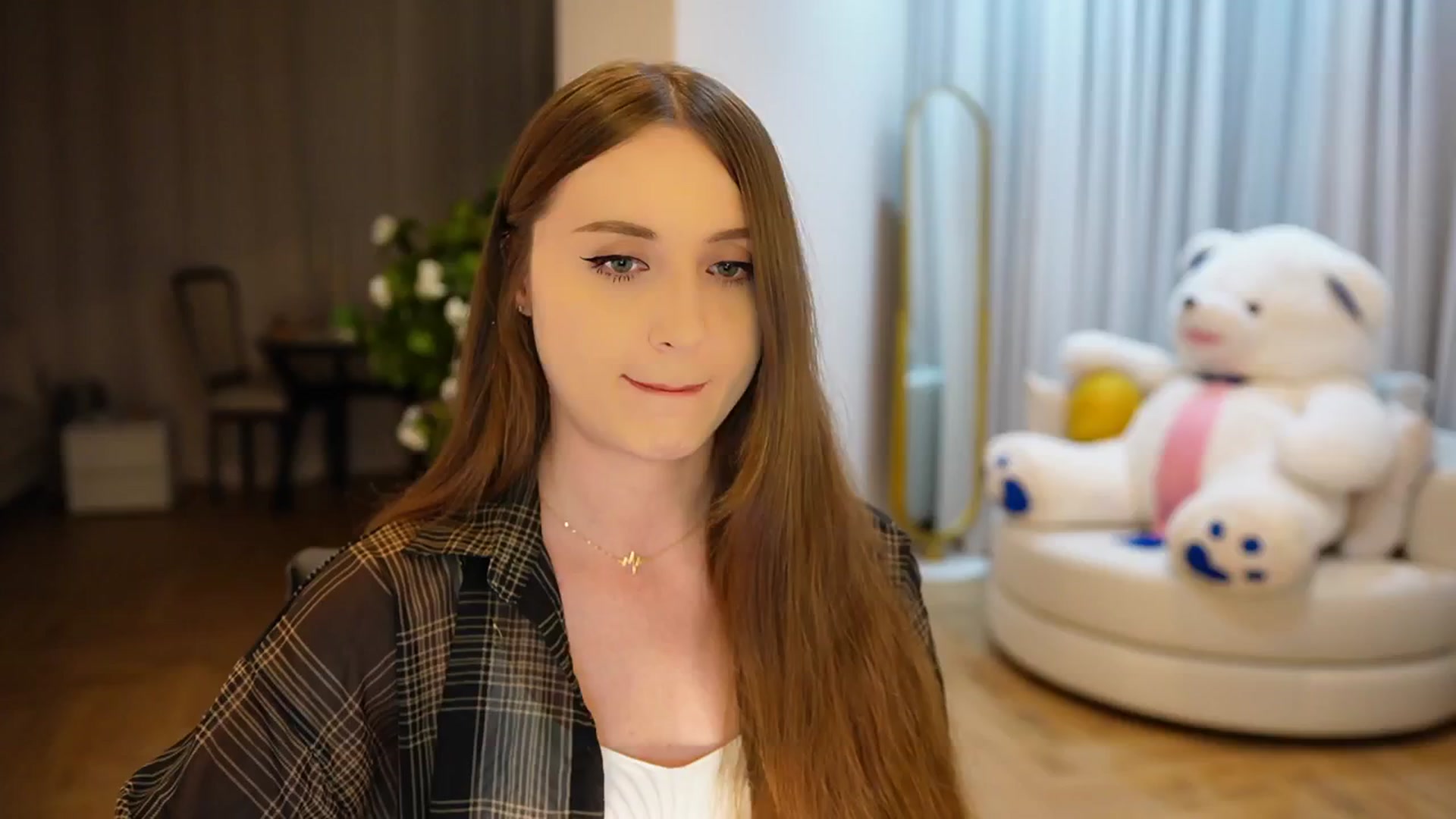Gallery image thumbnail from Innocent_Soul's myfreecams stream on, 10/30/2024, 16:01 image 7 of 20