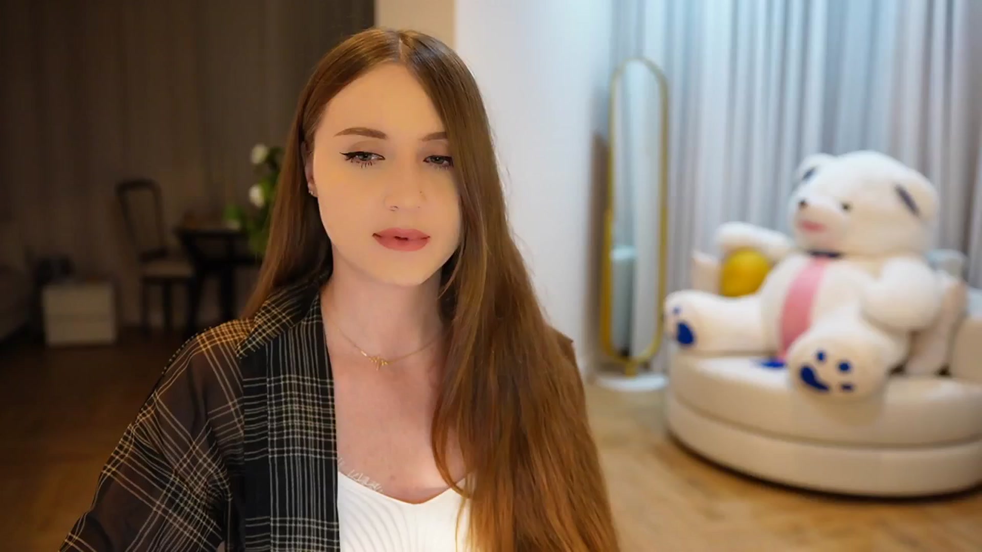 Gallery image thumbnail from Innocent_Soul's myfreecams stream on, 10/30/2024, 17:01 image 19 of 20