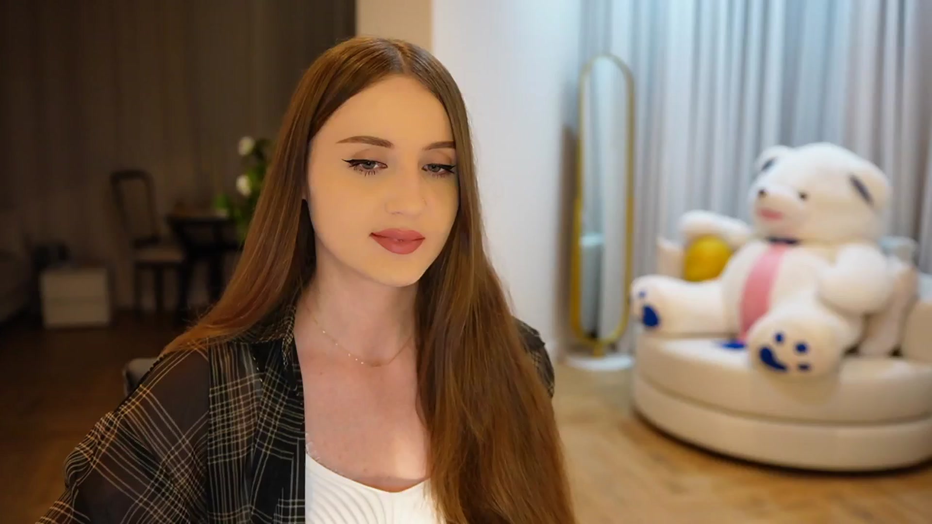 Gallery image thumbnail from Innocent_Soul's myfreecams stream on, 10/30/2024, 18:07 image 7 of 20