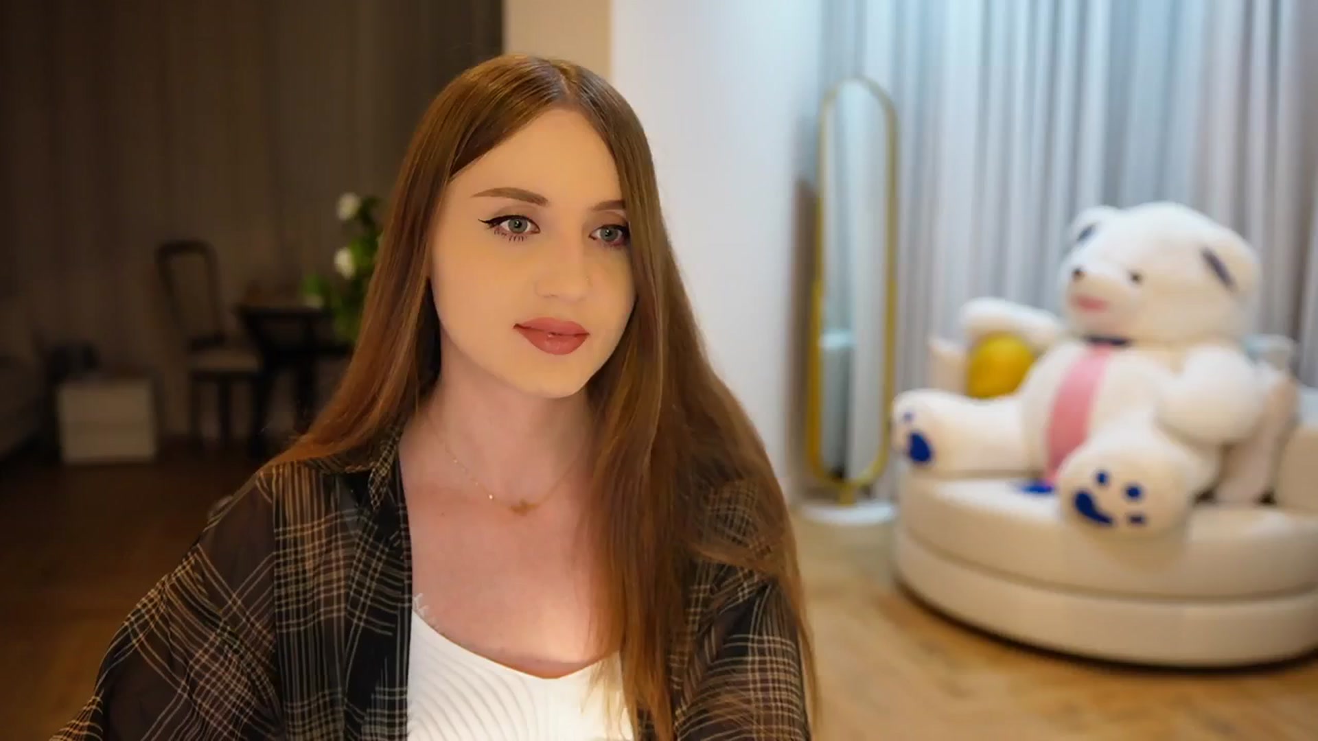 Gallery image thumbnail from Innocent_Soul's myfreecams stream on, 10/30/2024, 18:07 image 1 of 20