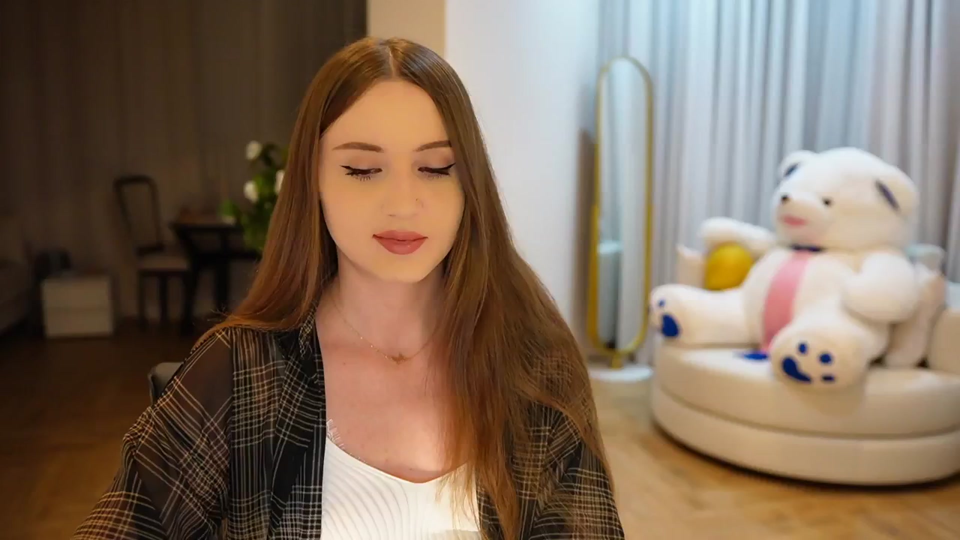 Gallery image thumbnail from Innocent_Soul's myfreecams stream on, 10/30/2024, 18:07 image 2 of 20