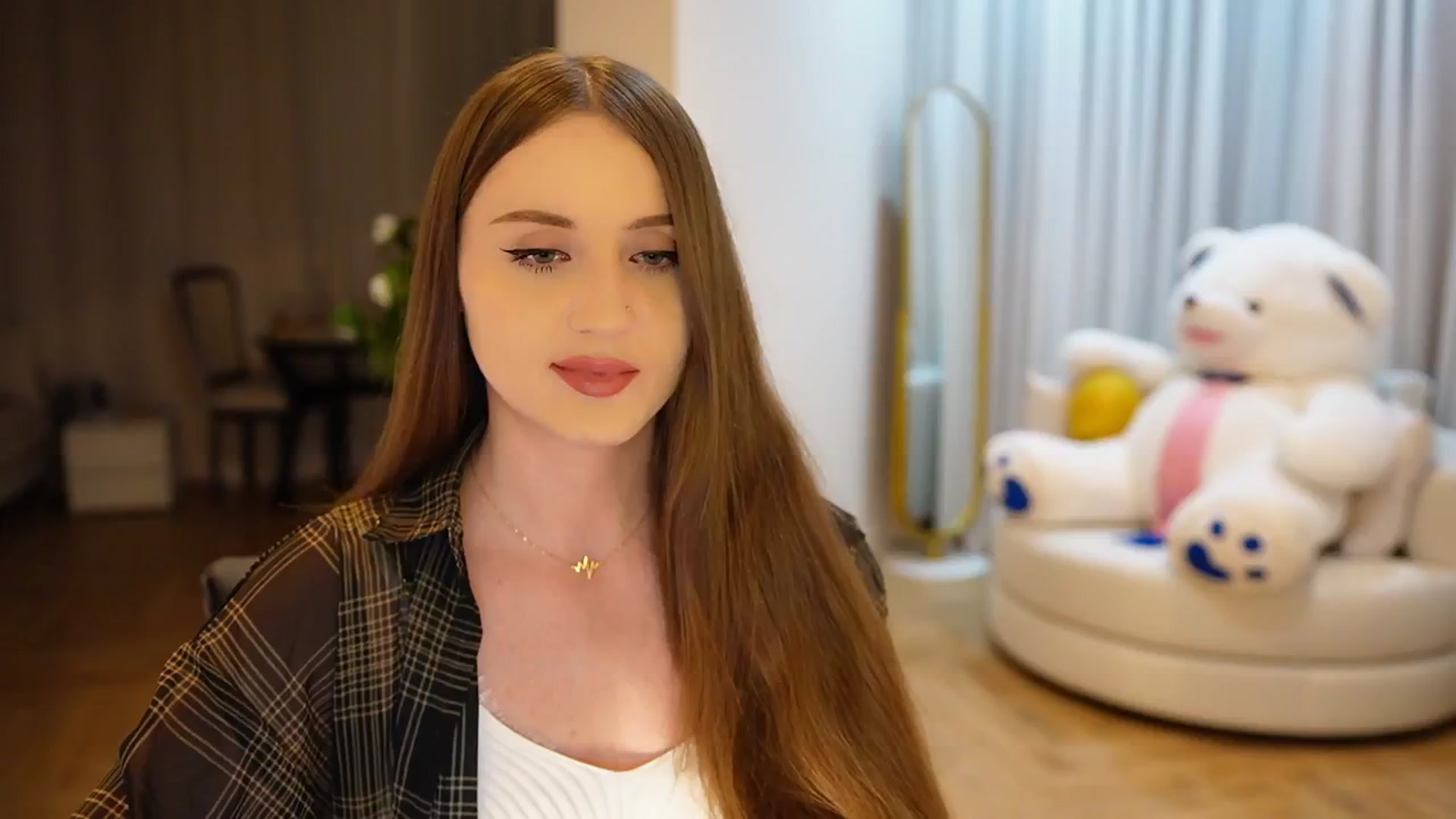 Gallery image thumbnail from Innocent_Soul's myfreecams stream on, 10/30/2024, 18:07 image 9 of 20