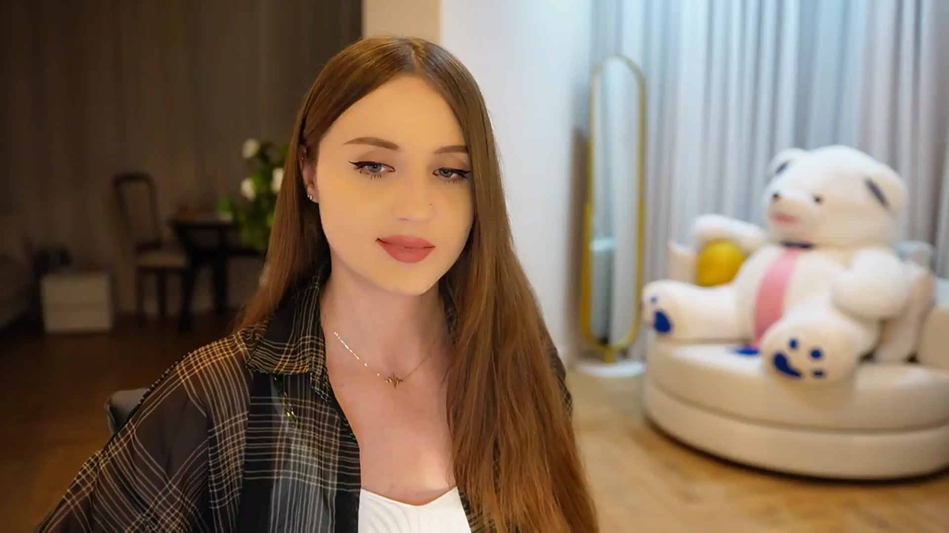 Gallery image thumbnail from Innocent_Soul's myfreecams stream on, 10/30/2024, 19:33 image 2 of 20